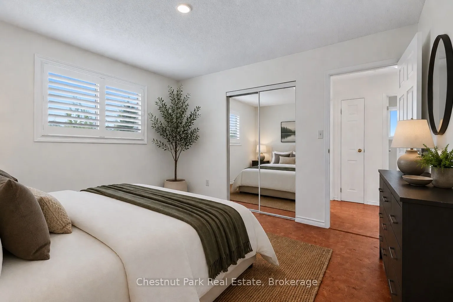 280 8th Avenue E