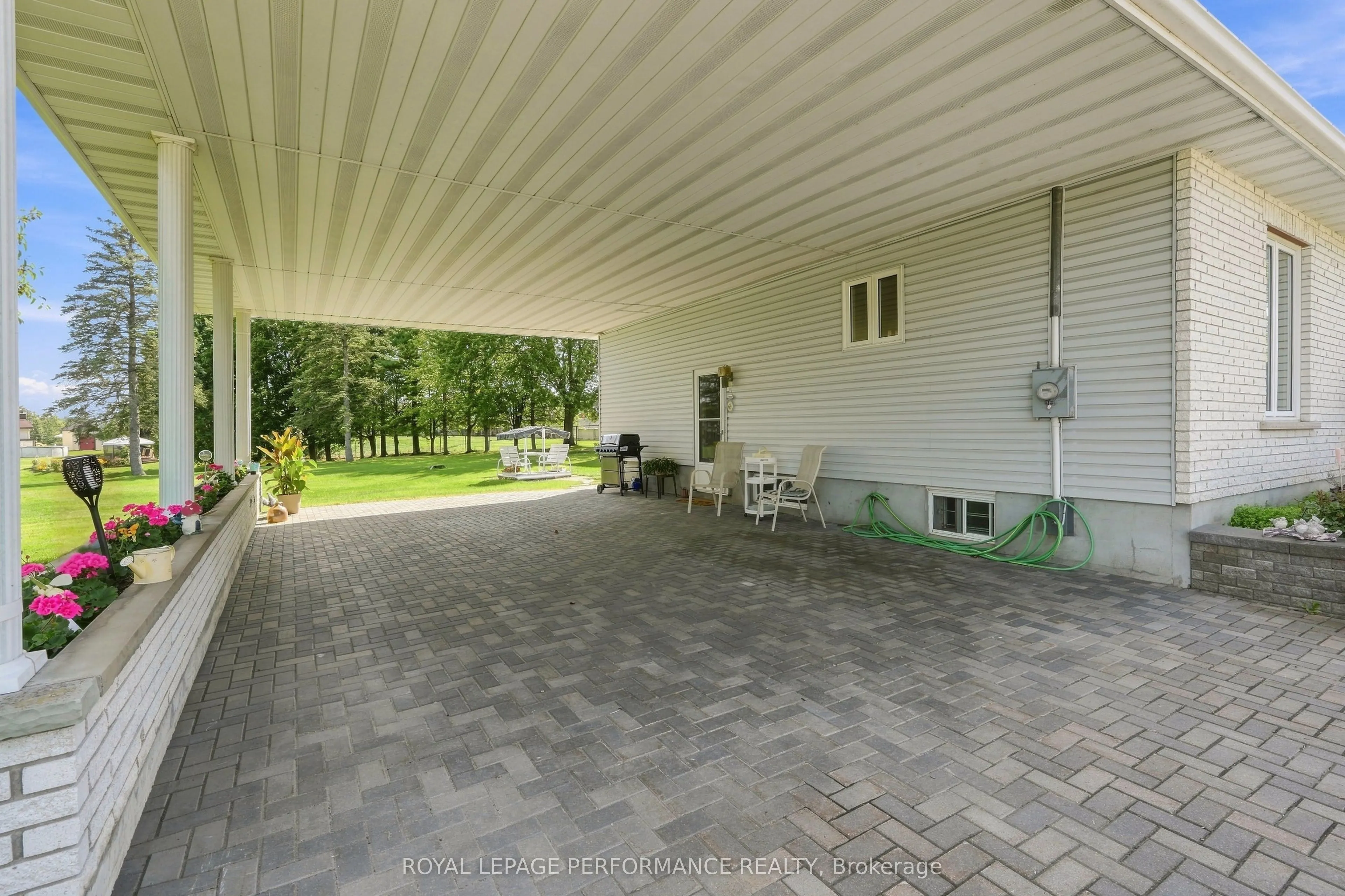 2012 Lajoie Street