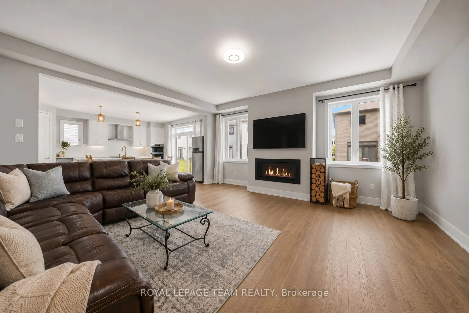 2413 Watercolours Way