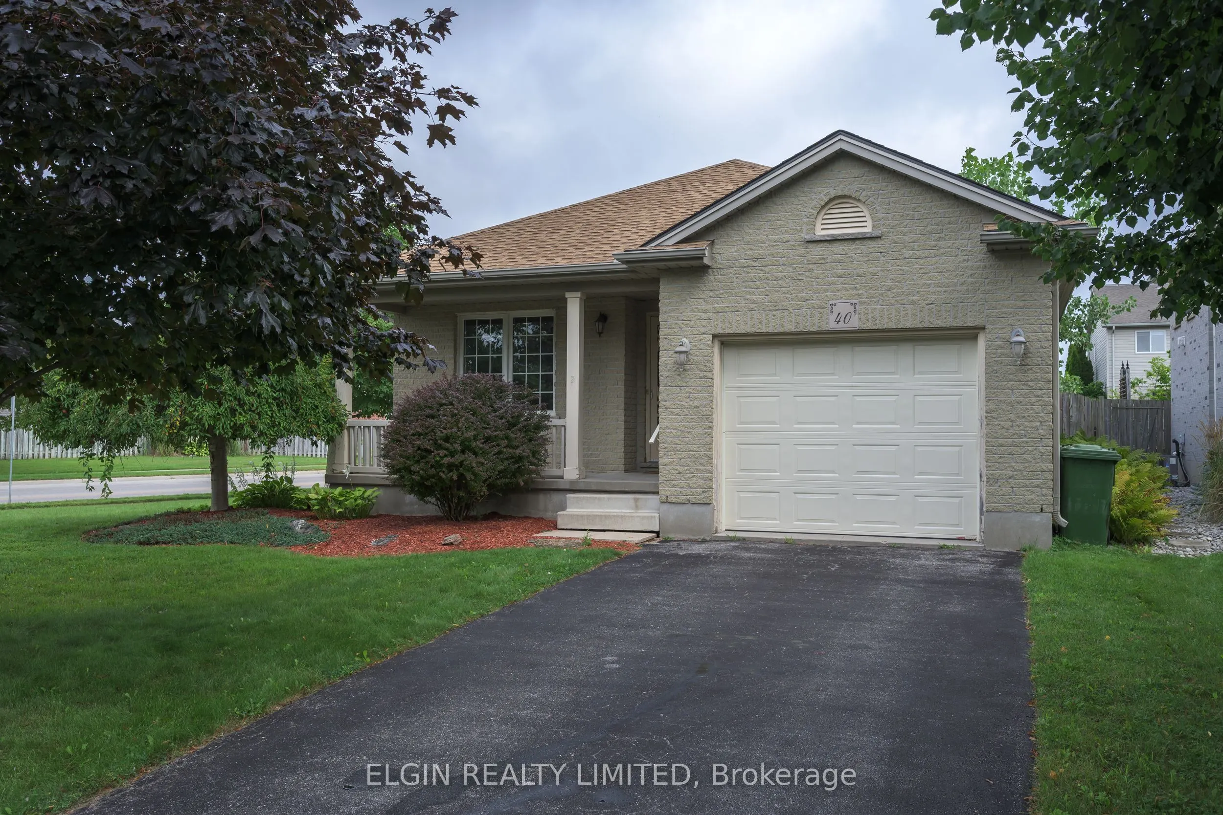 40 SCHREYER Drive