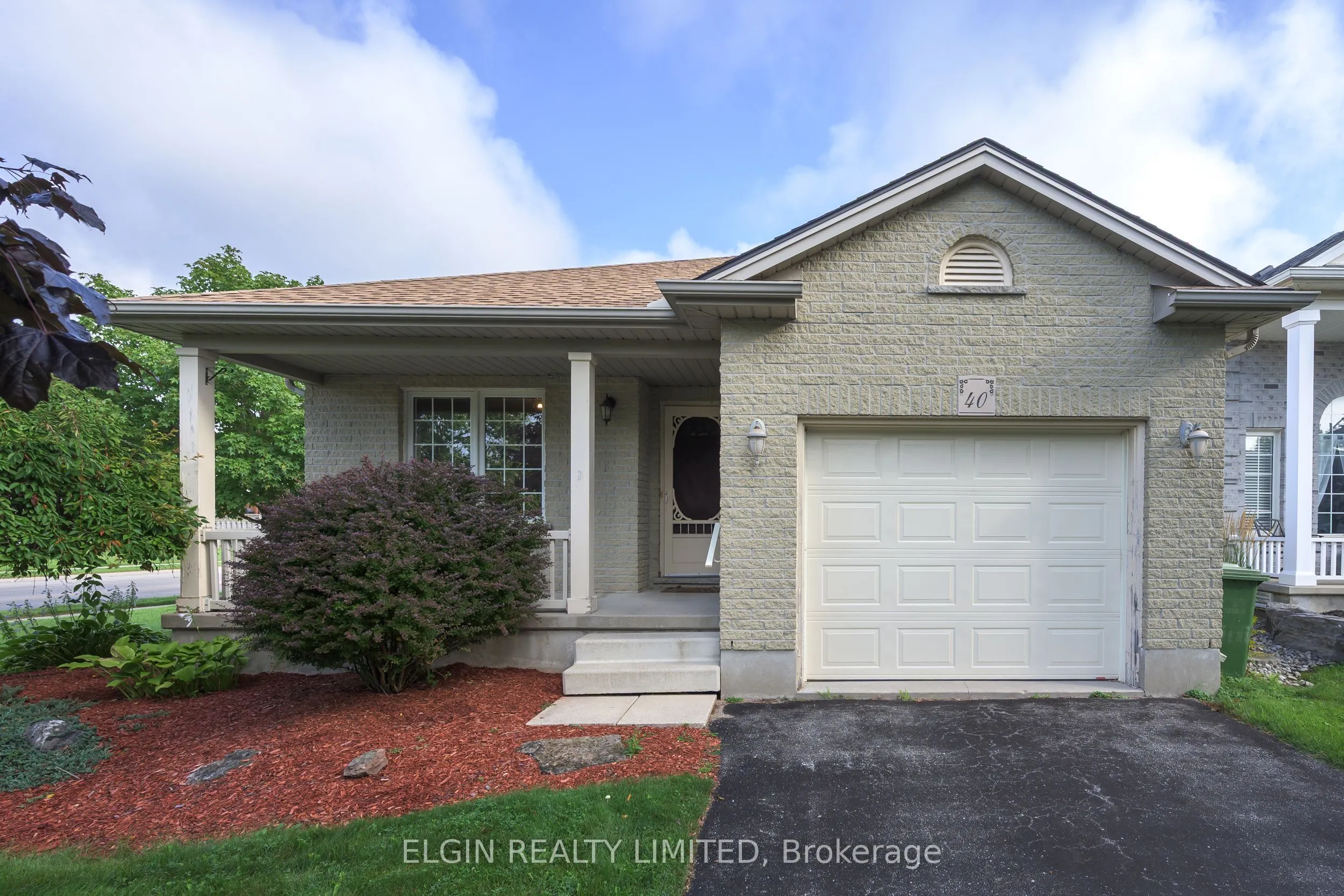 40 SCHREYER Drive