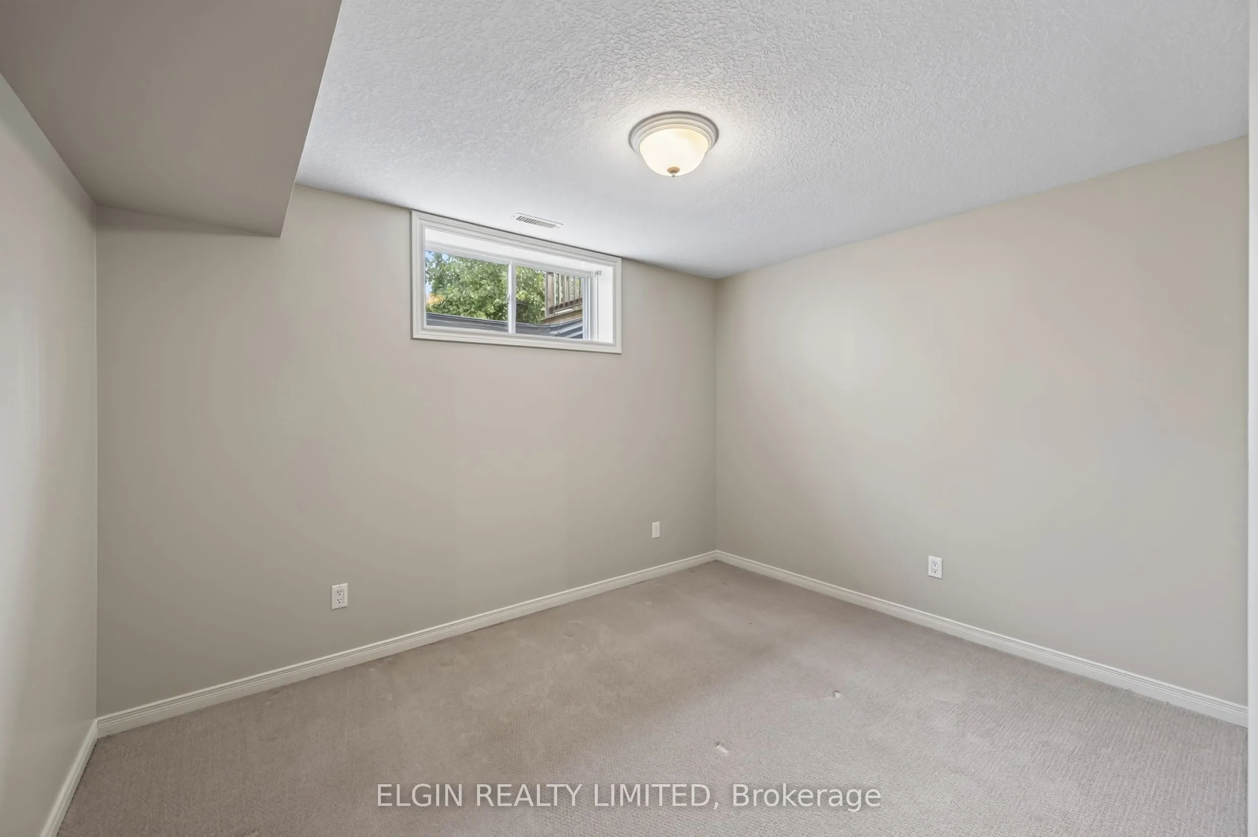 40 SCHREYER Drive