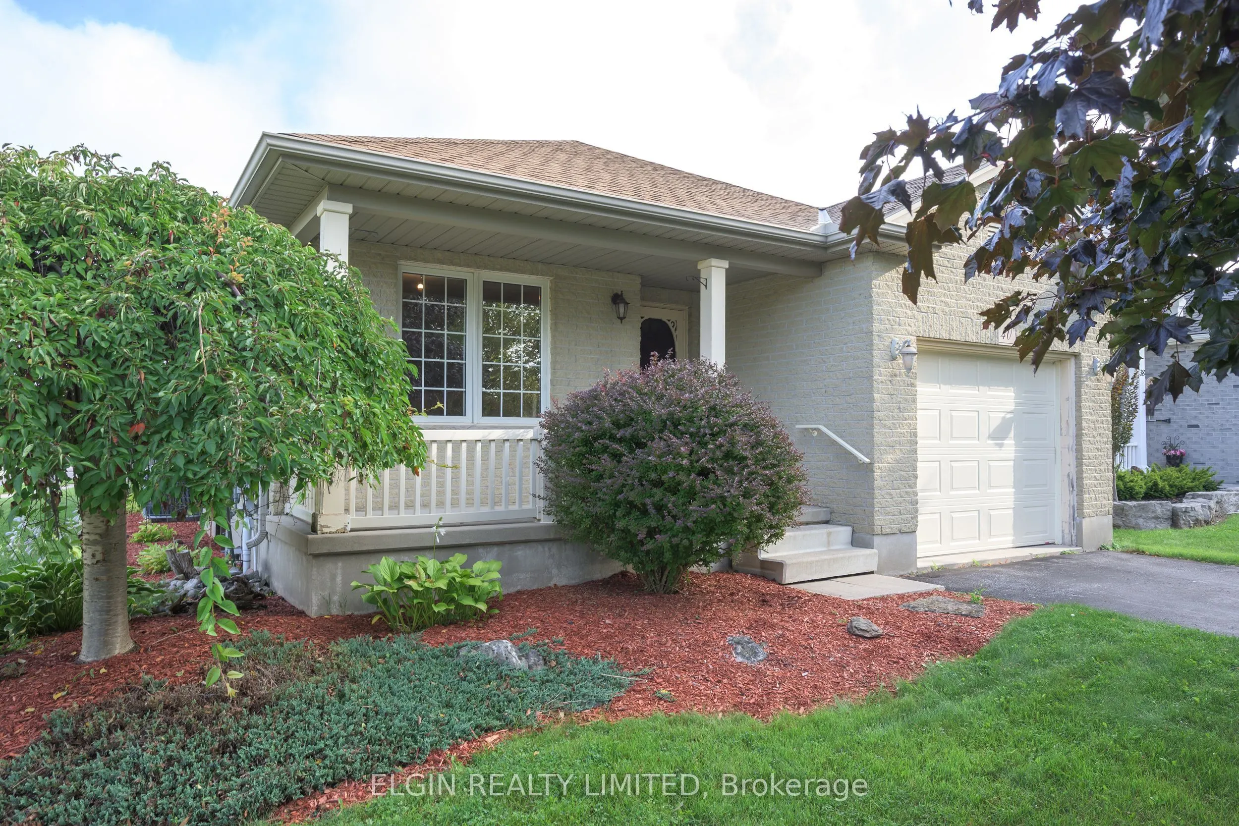 40 SCHREYER Drive
