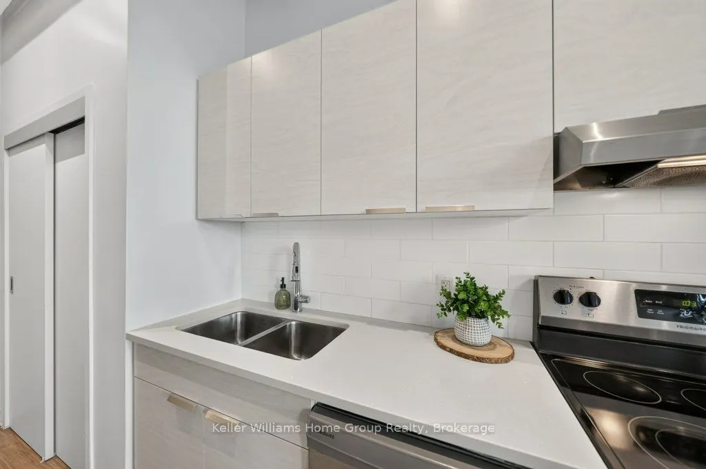 120 Huron Street #304