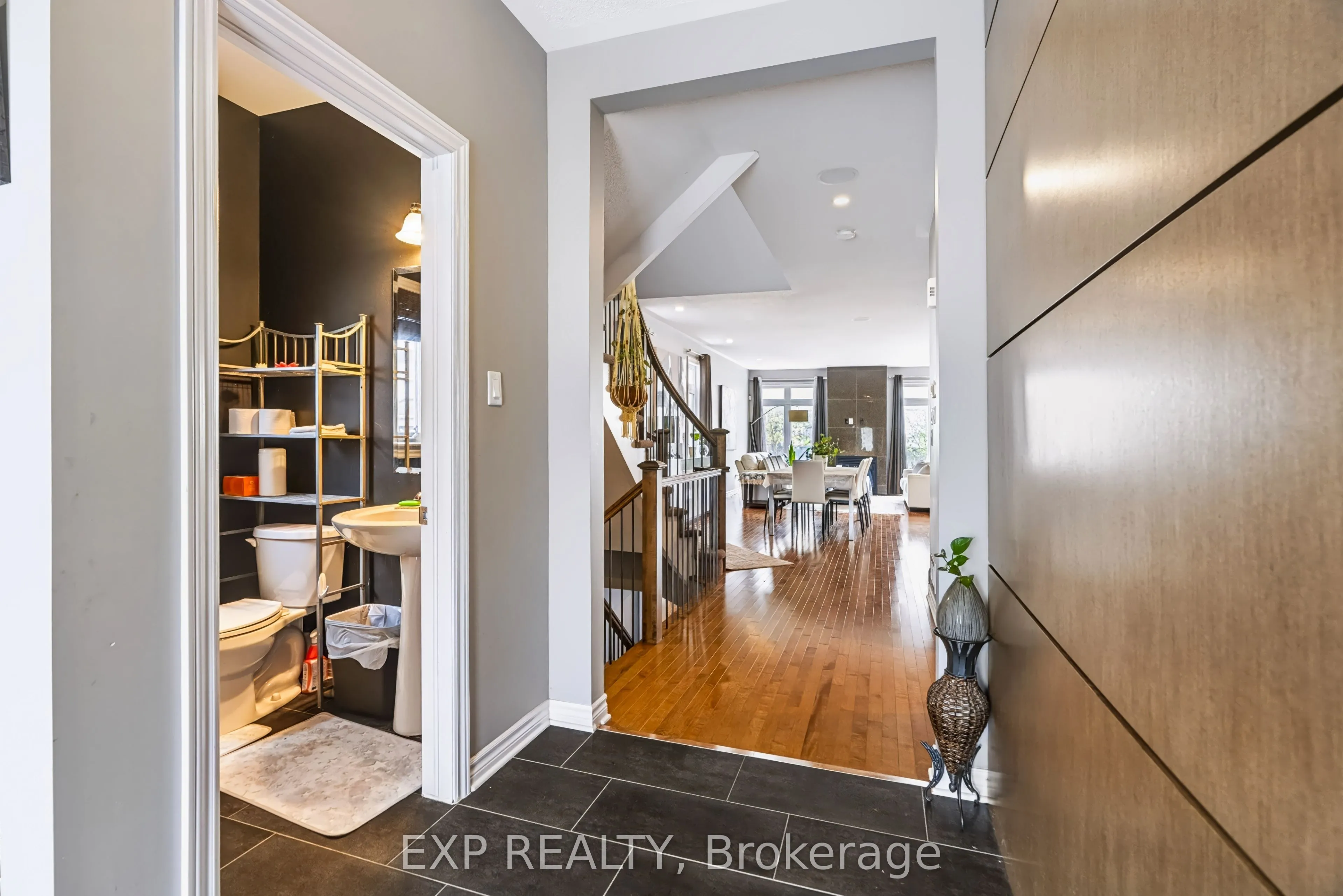 513 Egret Way W