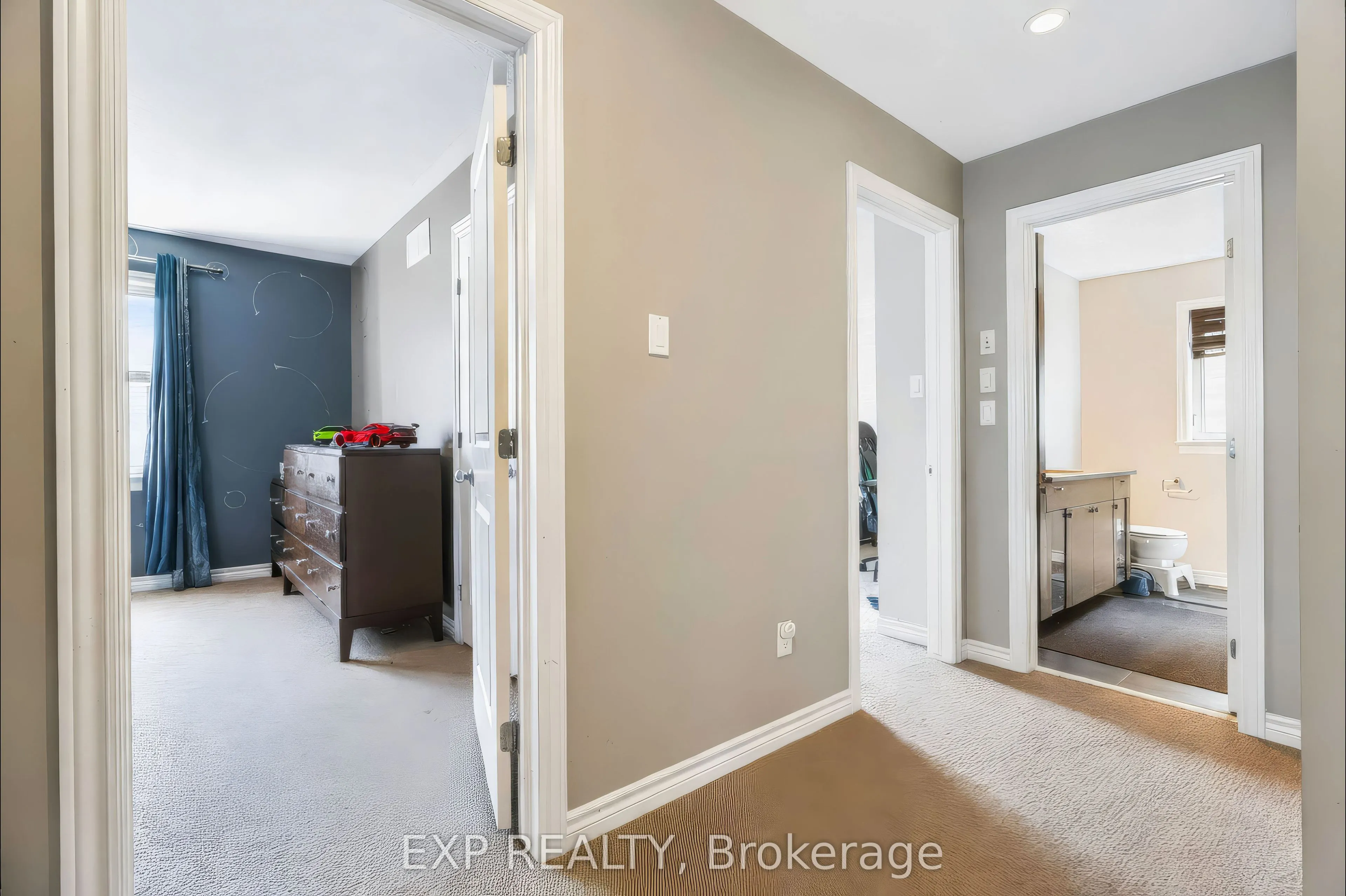 513 Egret Way W