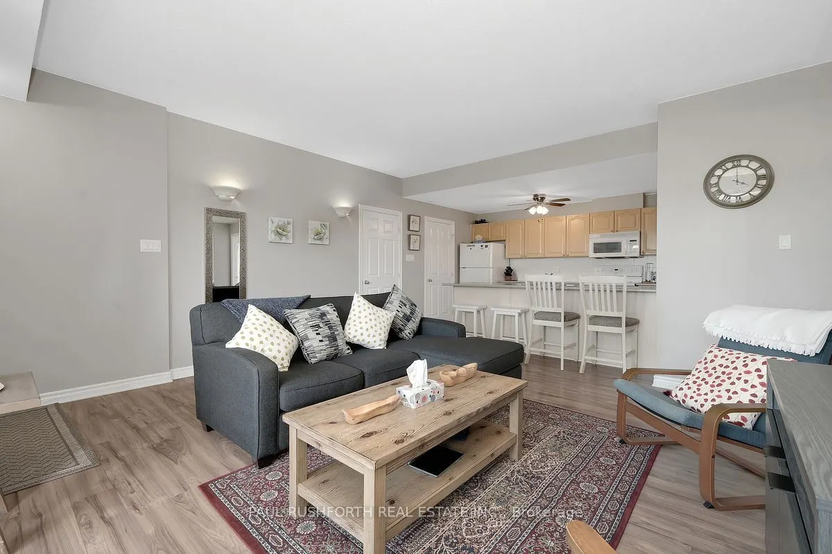 1105 Stittsville Main Street #F