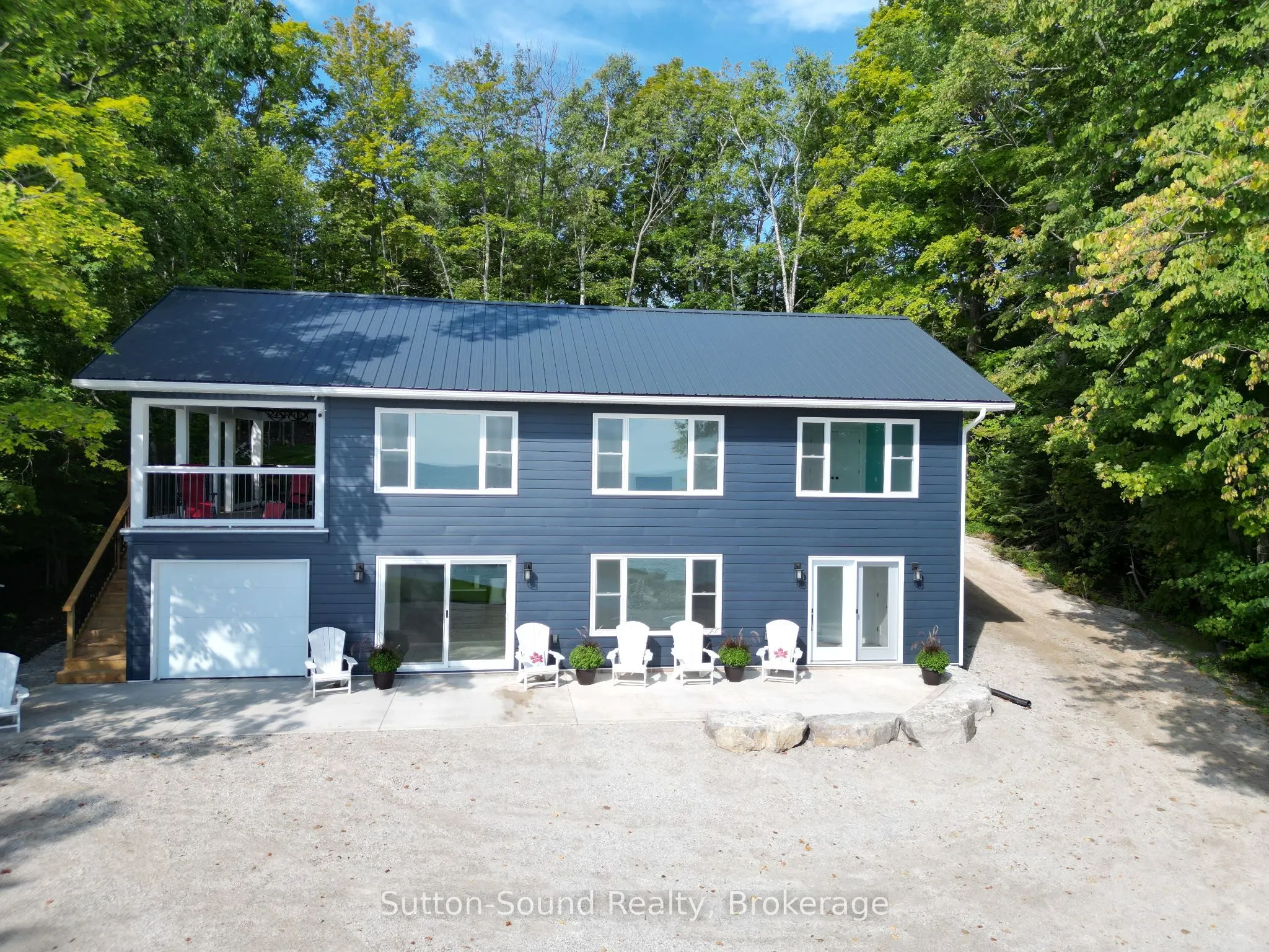 504847 Grey Road 1 Road