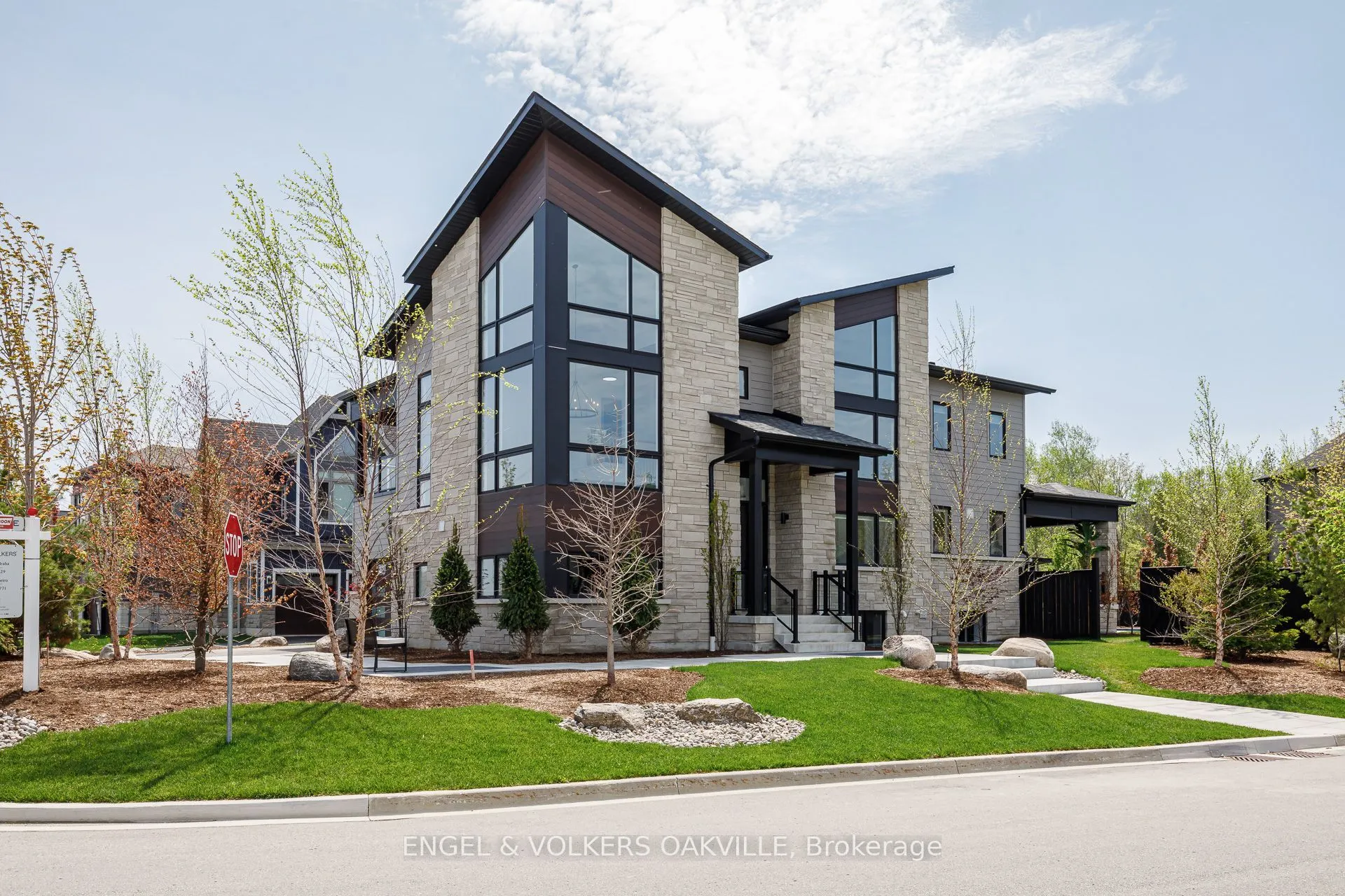 117 Stoneleigh Drive