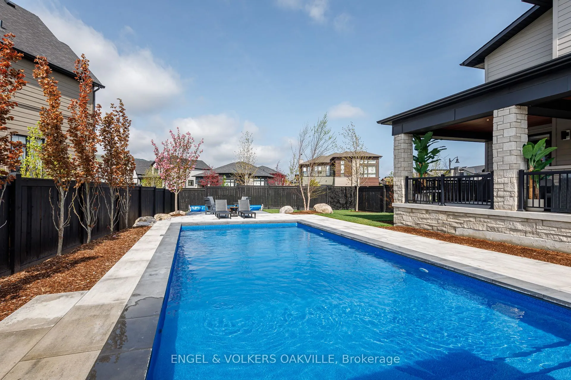 117 Stoneleigh Drive