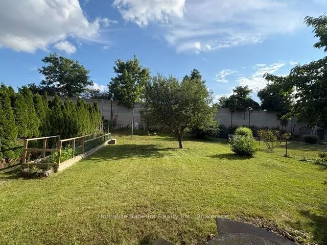 41 Wiltshire Drive N