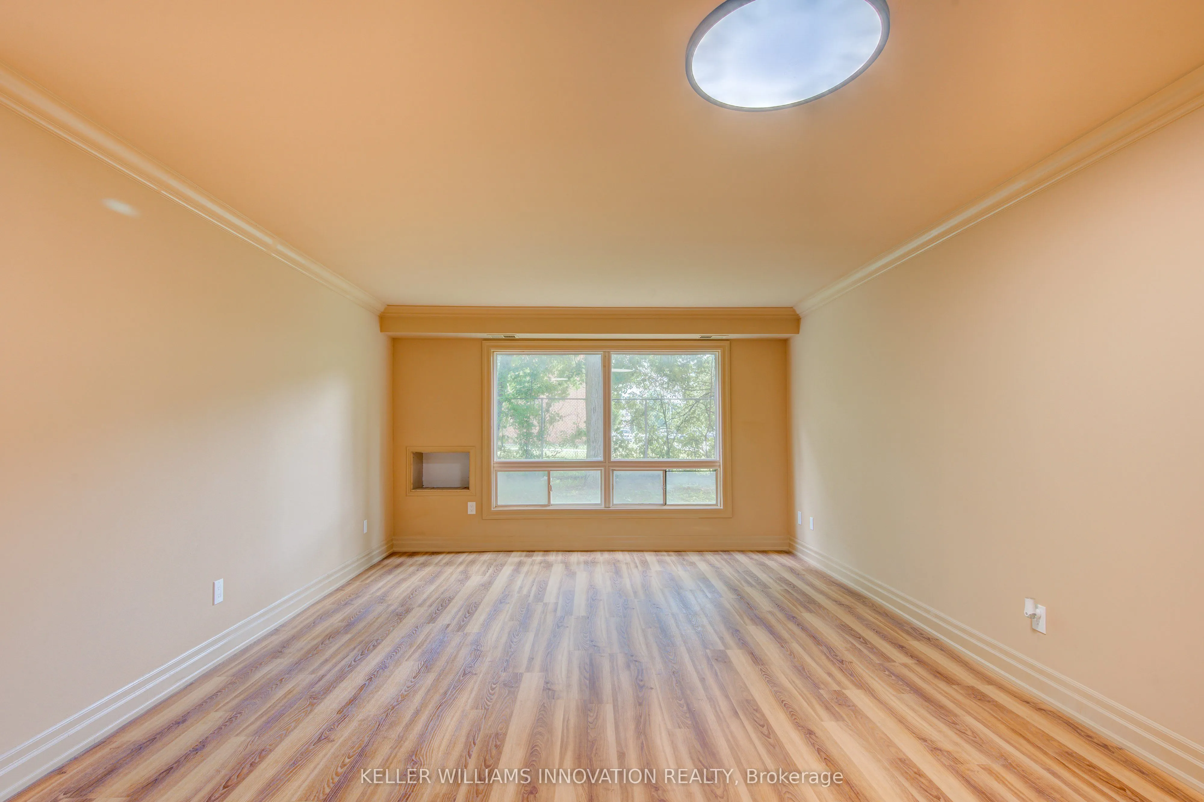 1275 Bentley Drive #106