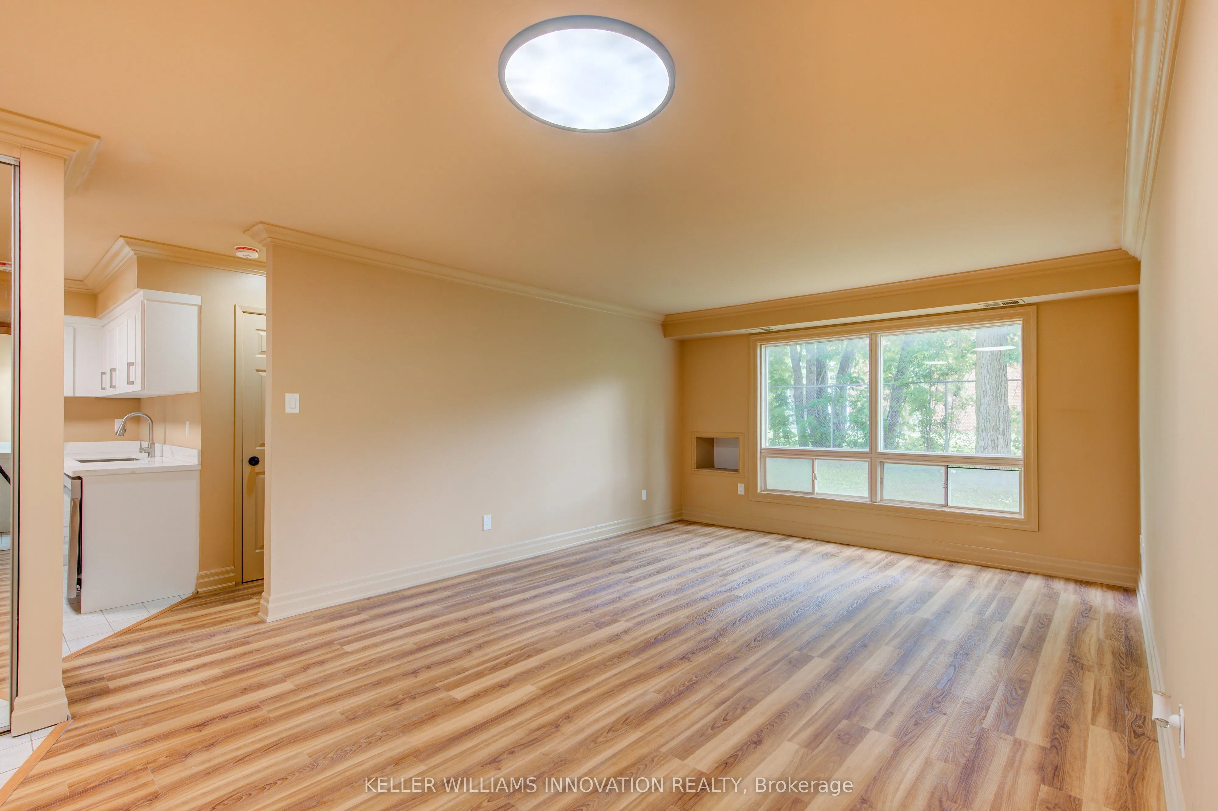 1275 Bentley Drive #106