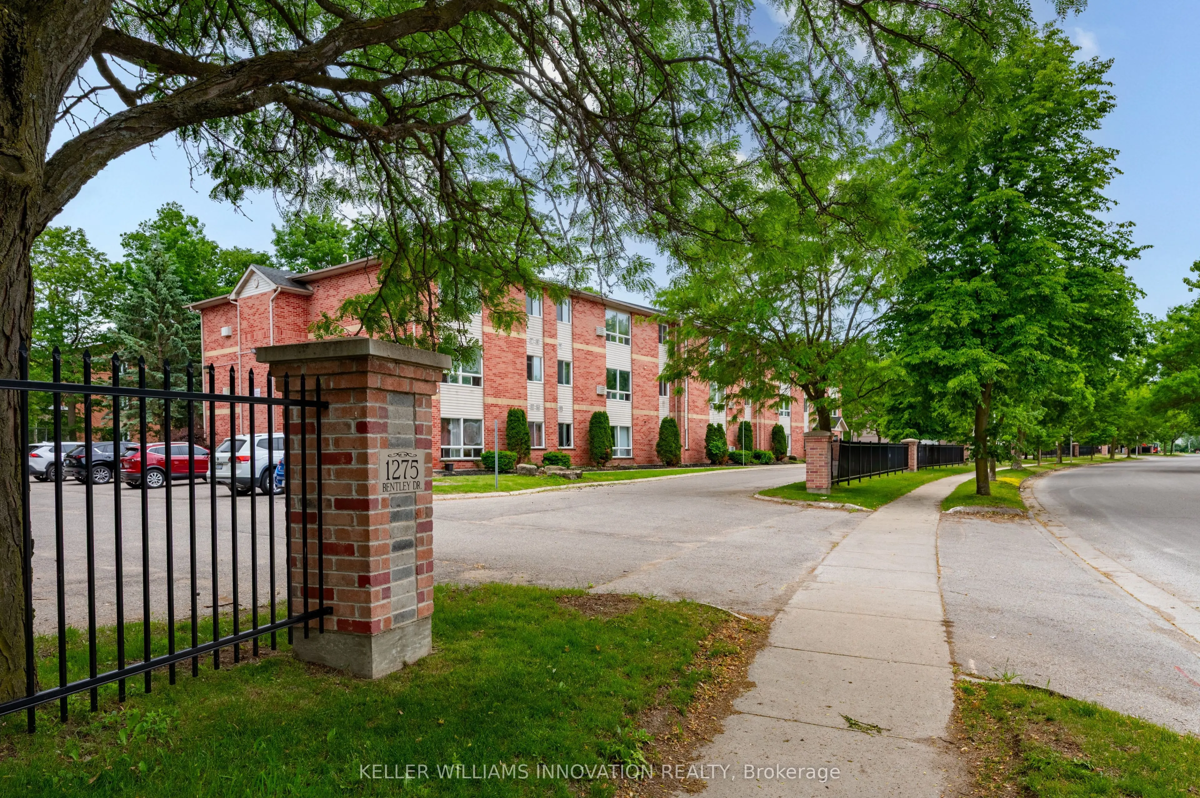1275 Bentley Drive #106