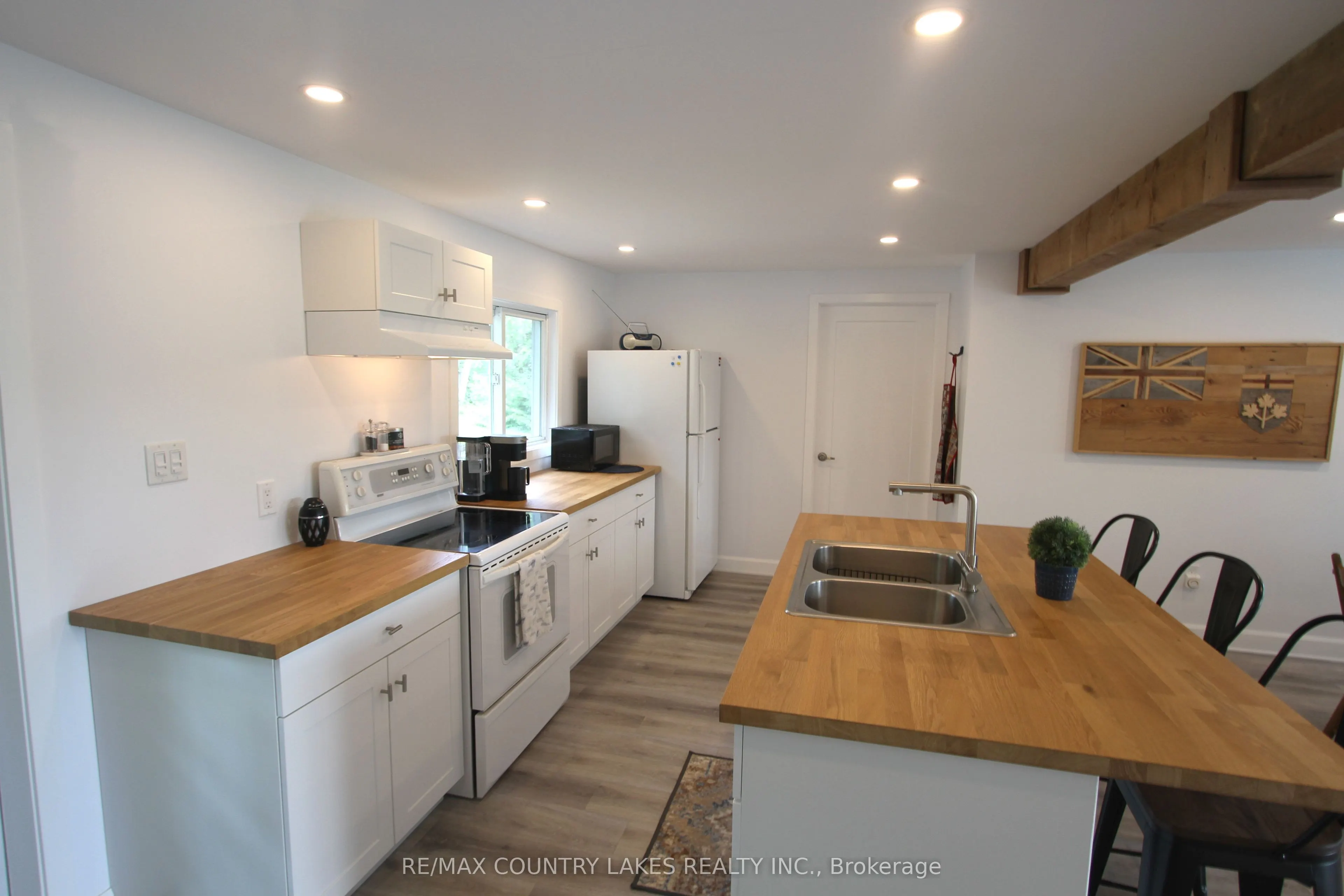 129 McGuire Beach Road