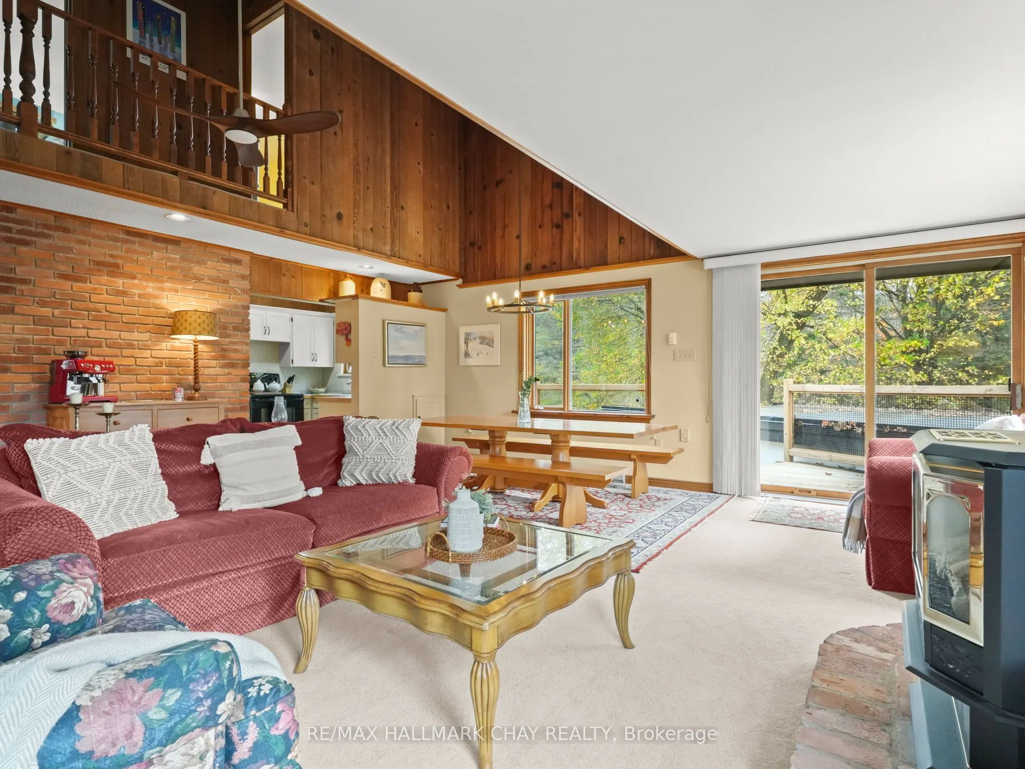61 Pine River Crescent