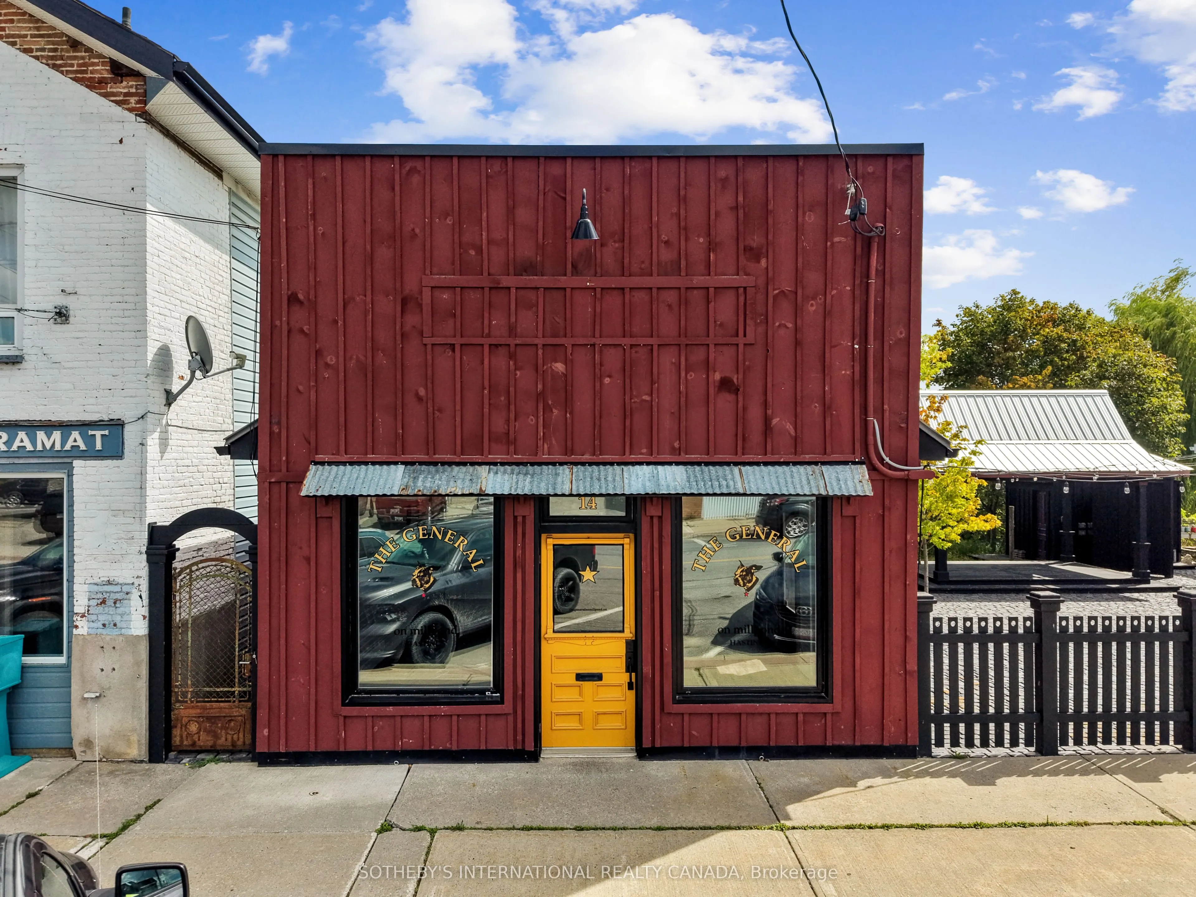 14 Front Street E