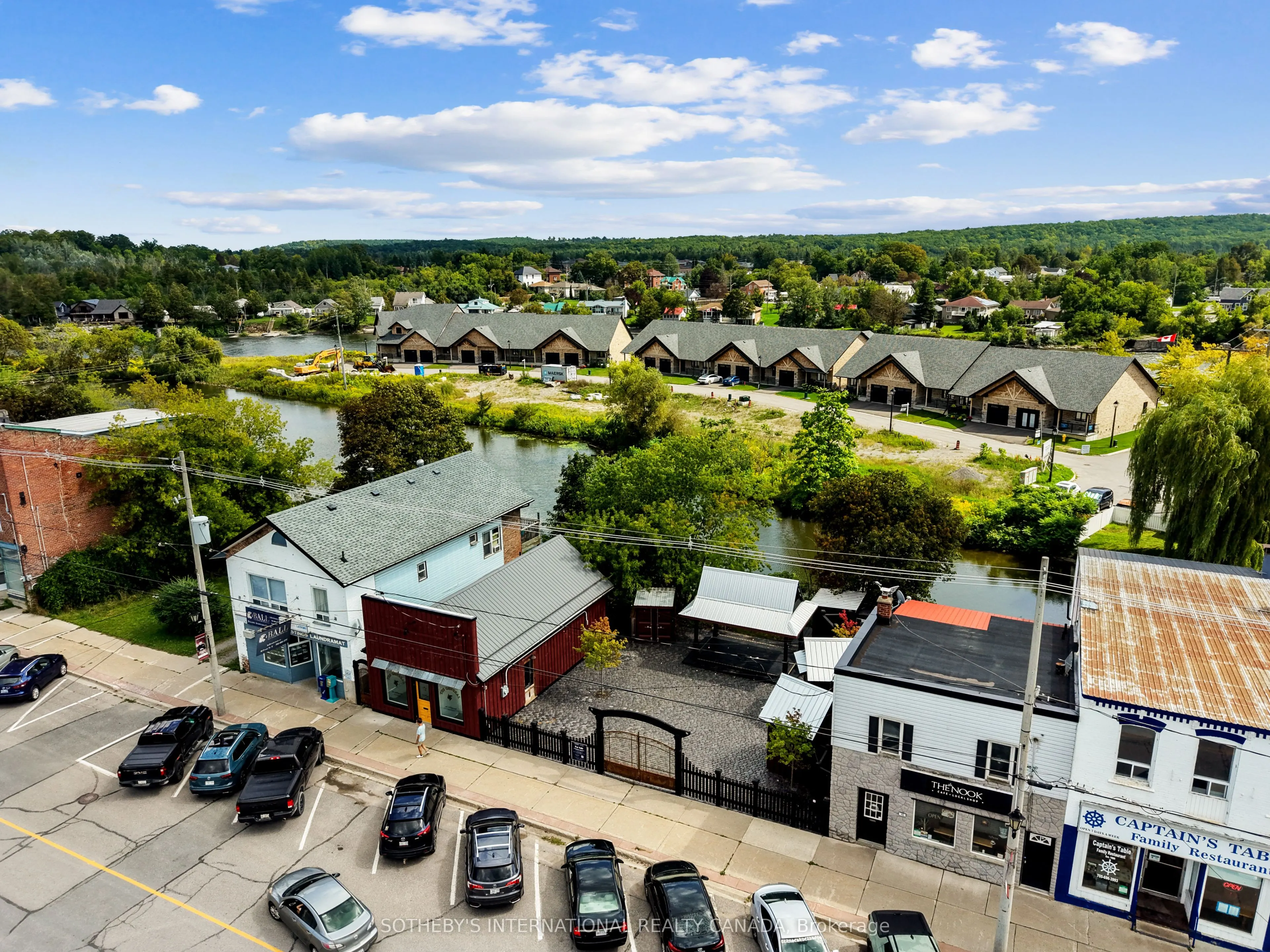 14 Front Street E