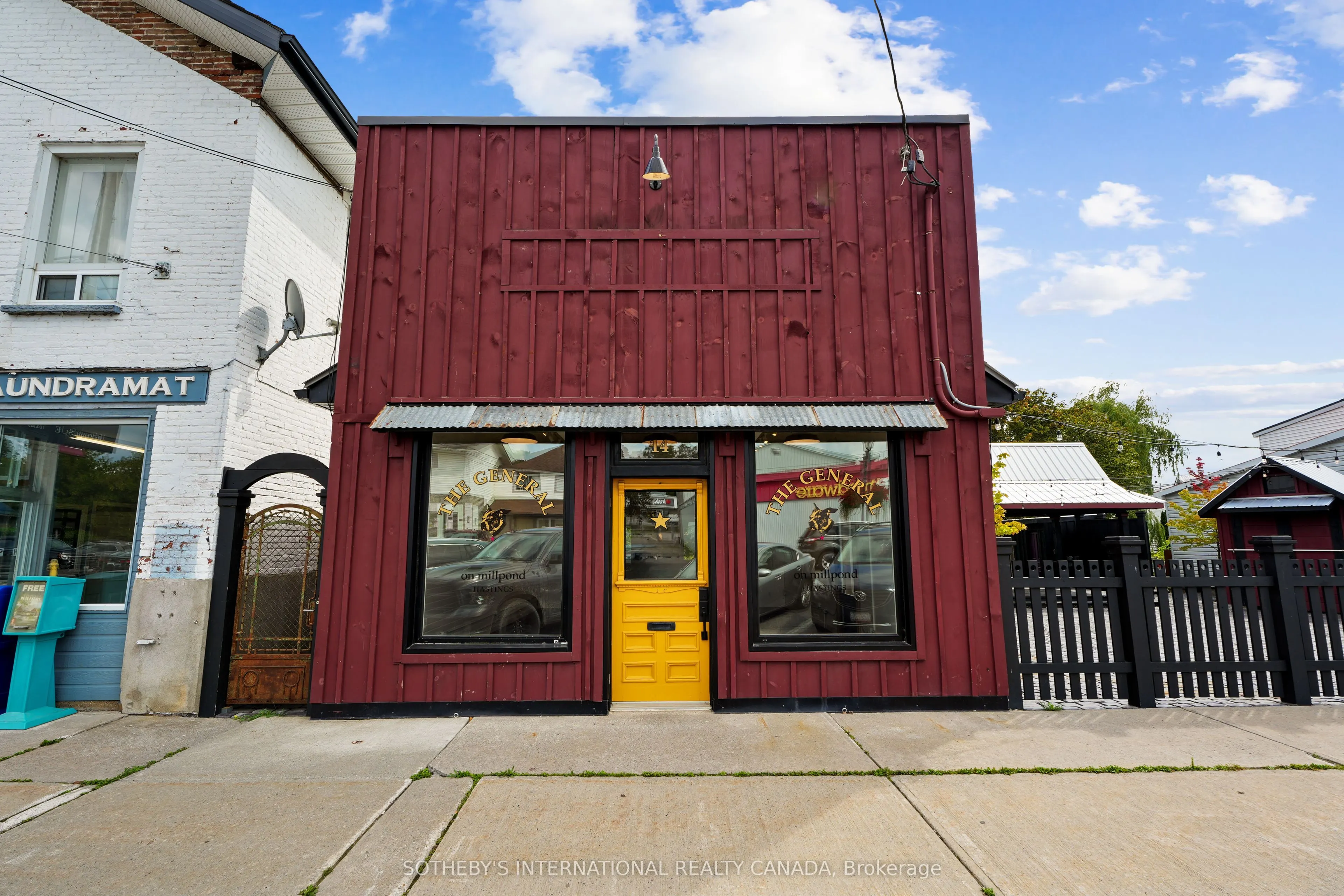 14 Front Street E