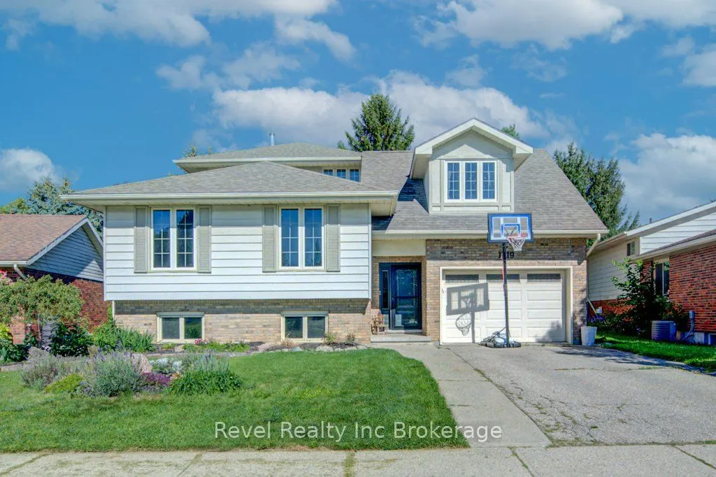 1119 Mohawk Street