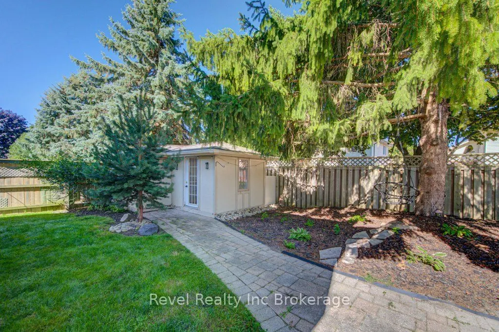 1119 Mohawk Street