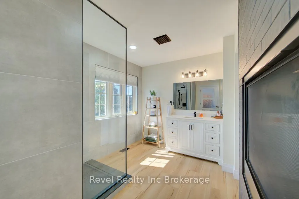 1119 Mohawk Street