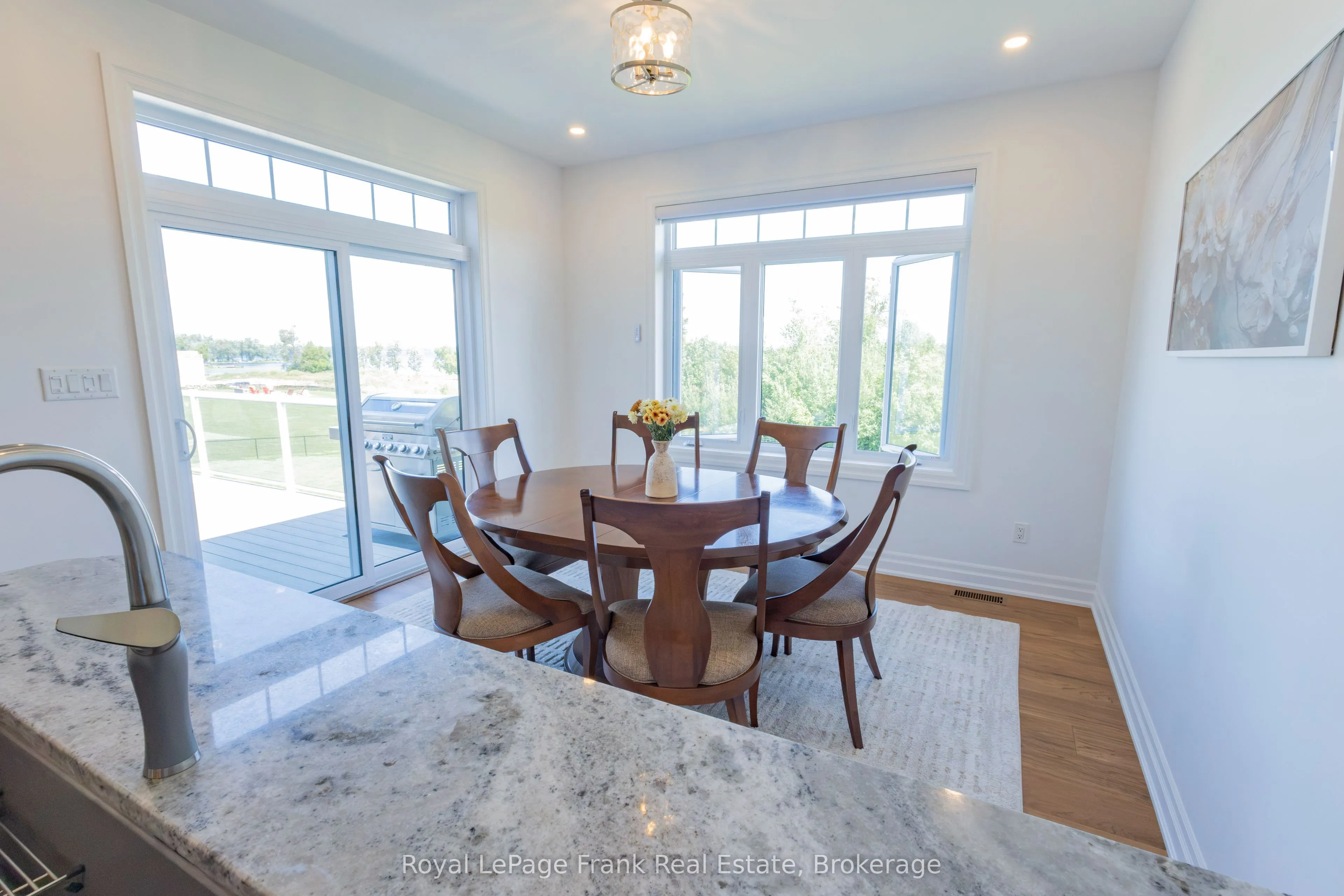 43 Lakeview Crescent
