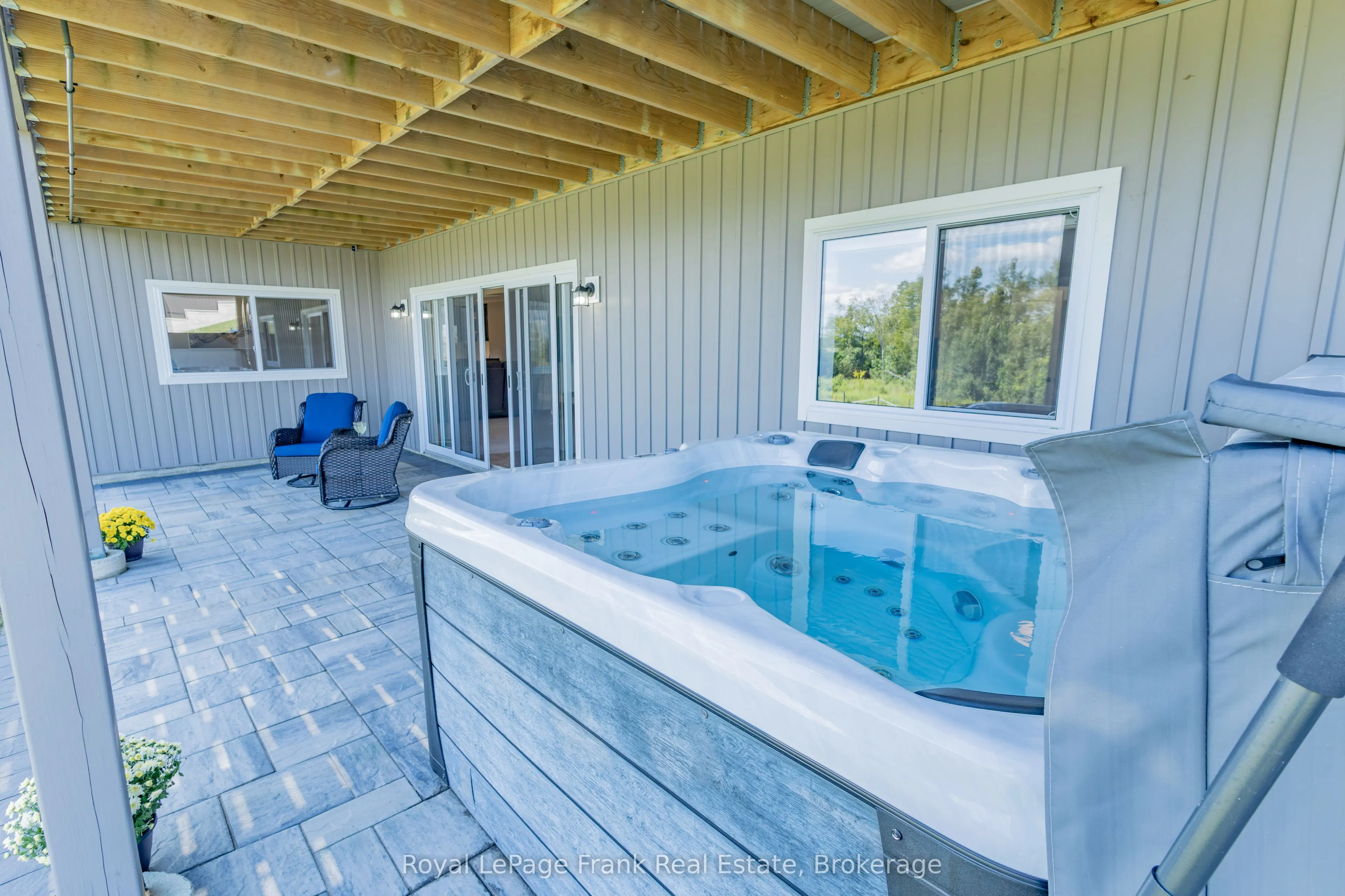 43 Lakeview Crescent