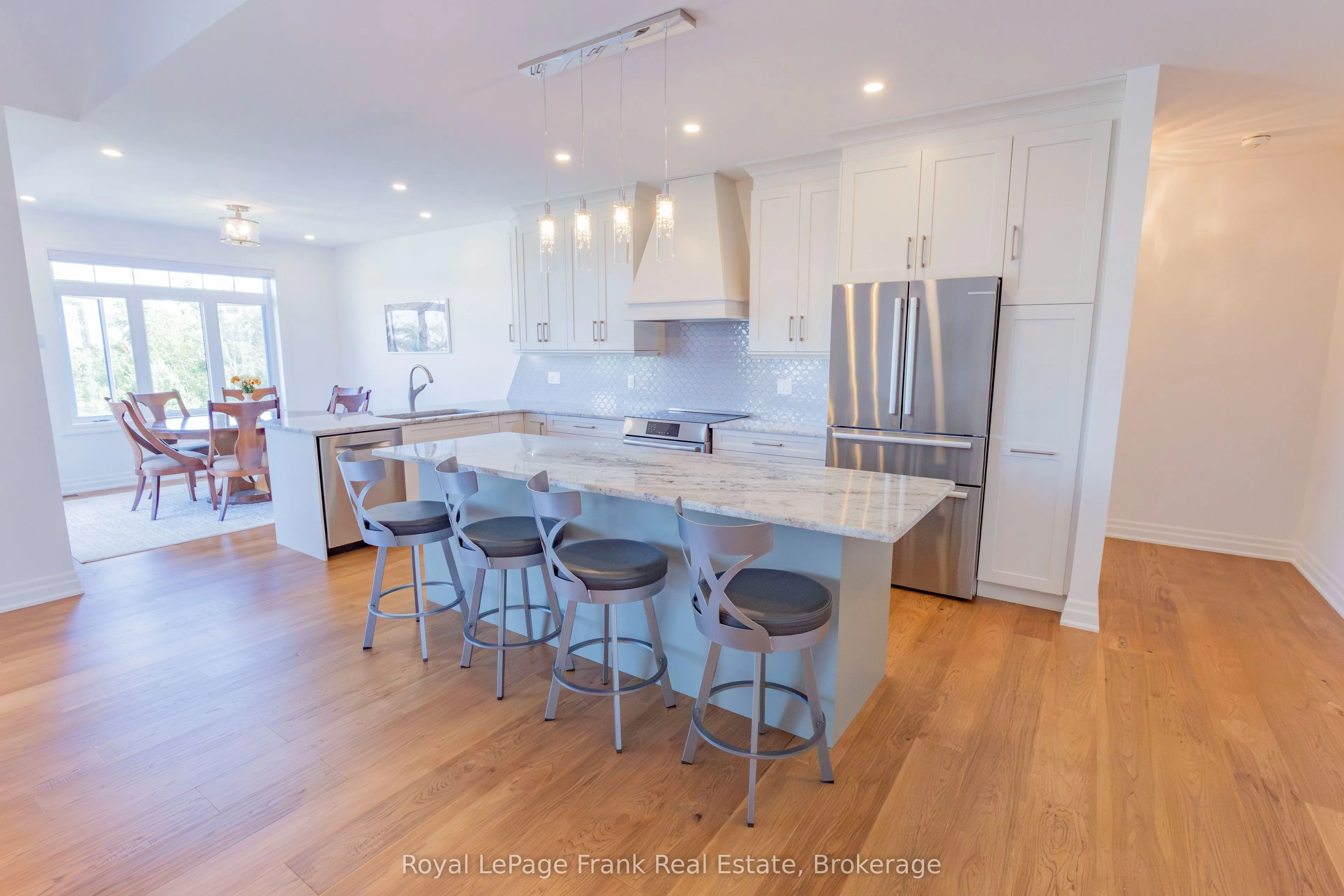 43 Lakeview Crescent