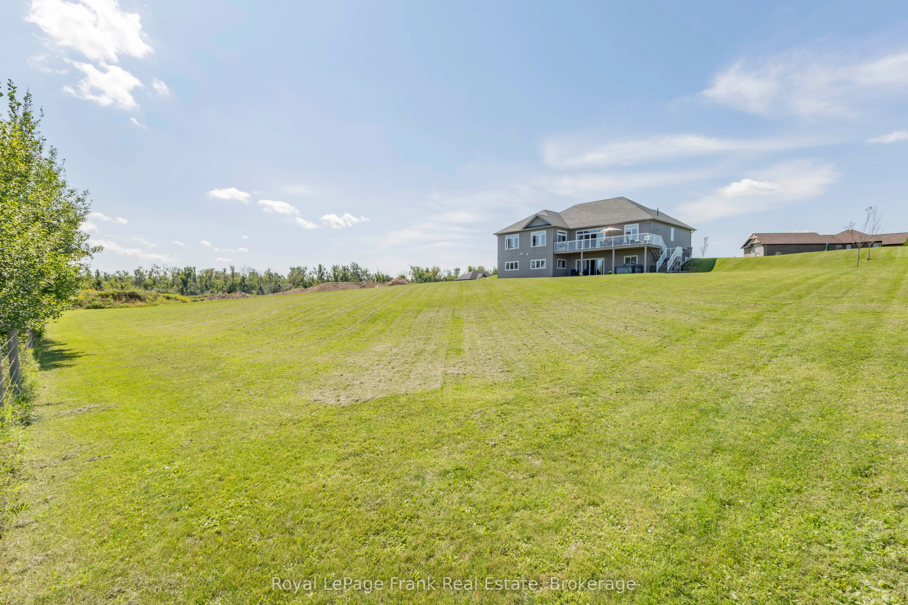 43 Lakeview Crescent