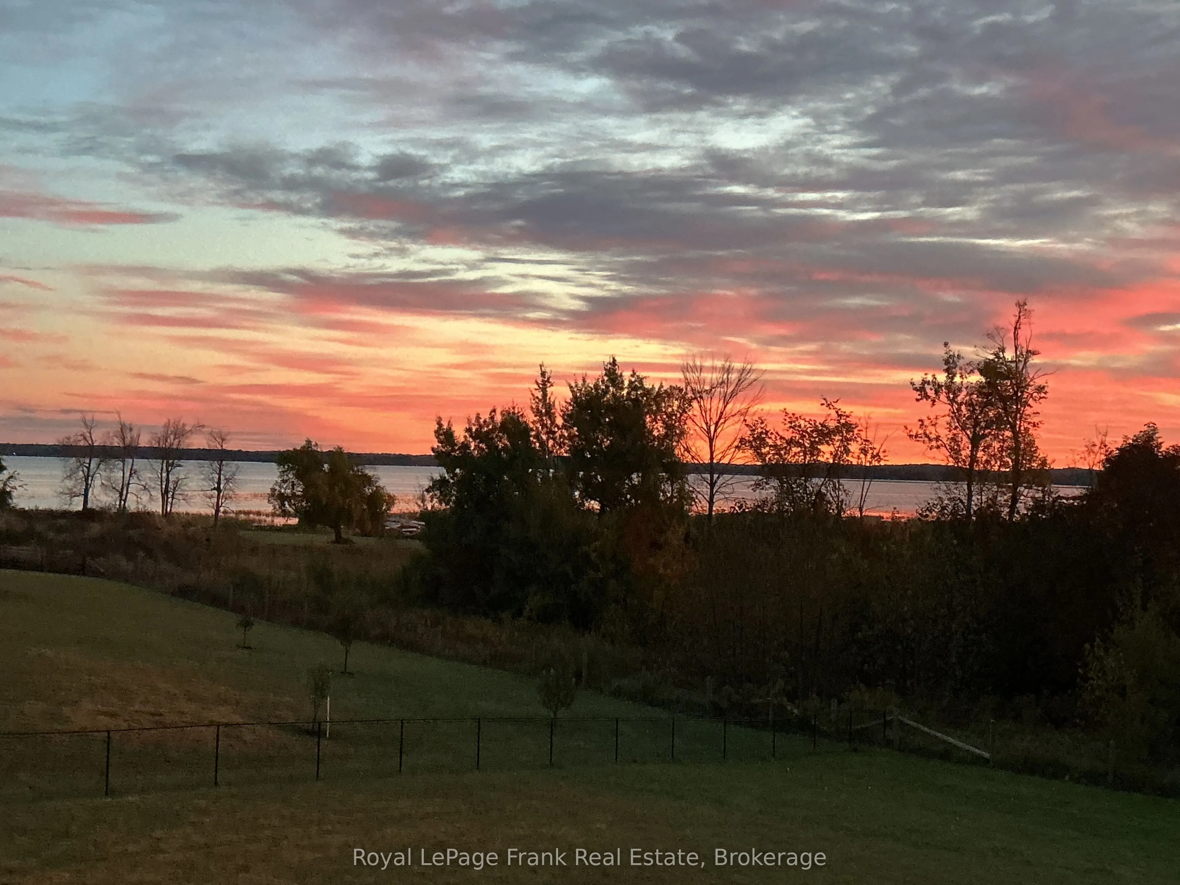 43 Lakeview Crescent
