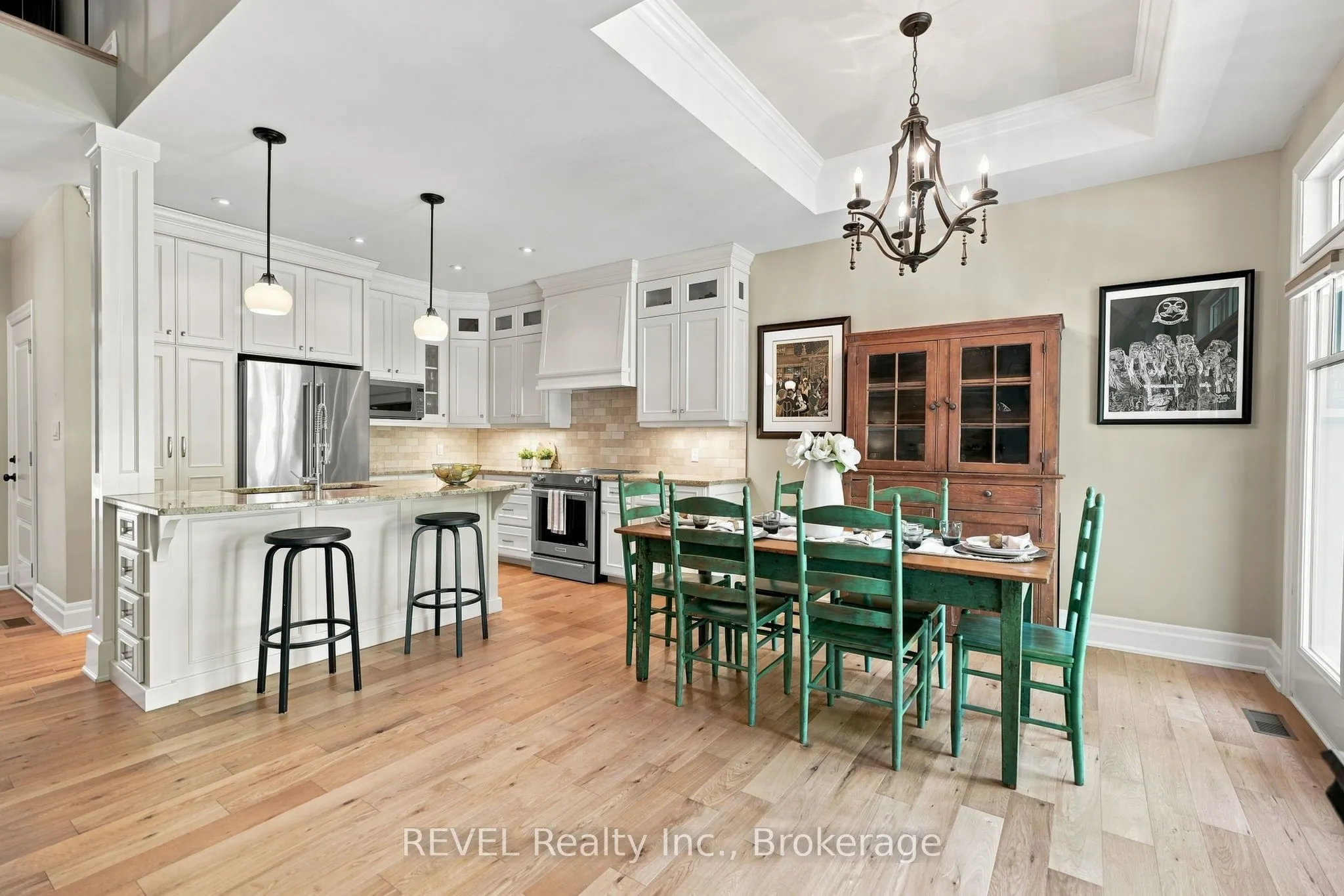 10 Evergreen Lane