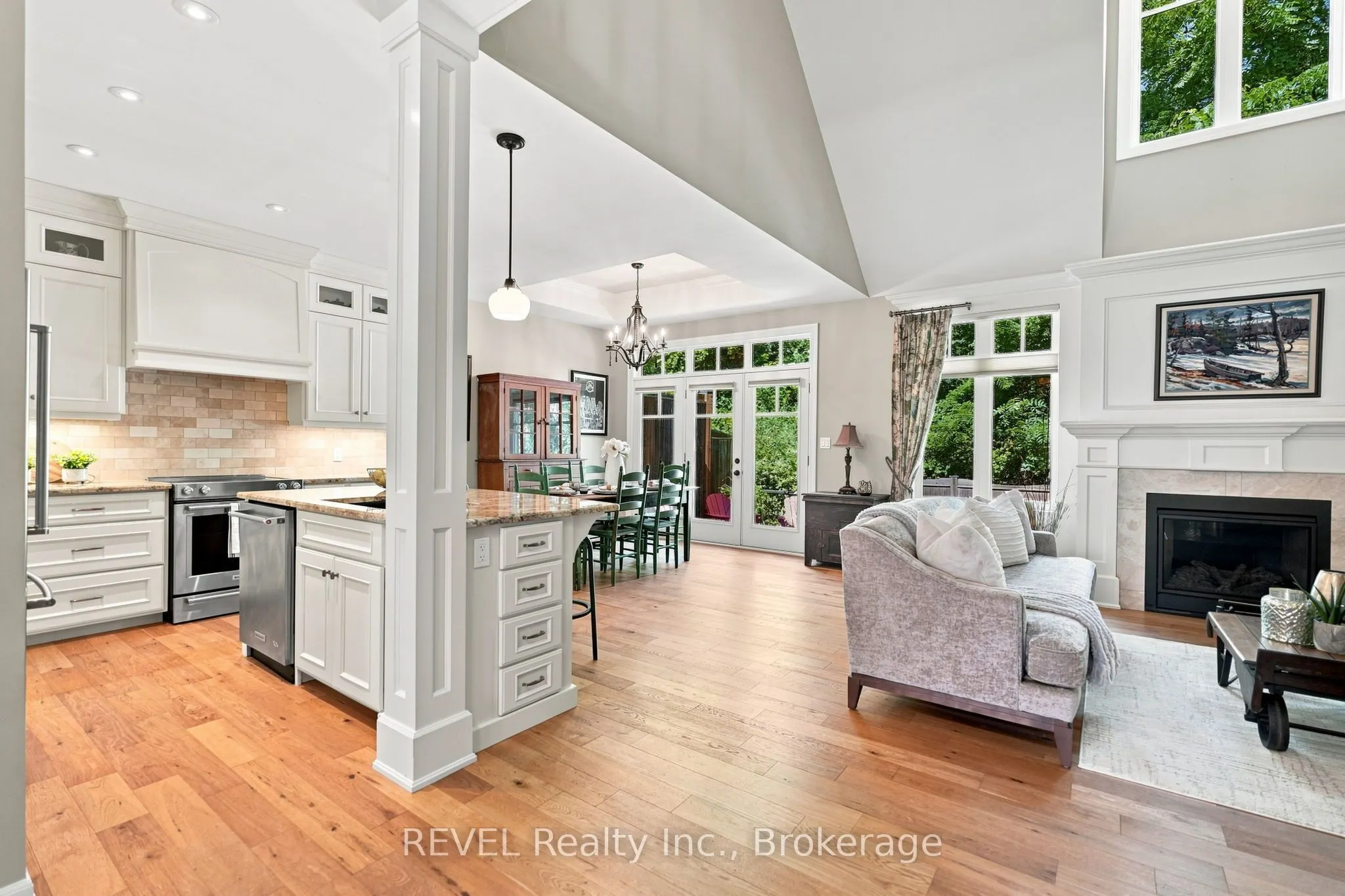 10 Evergreen Lane