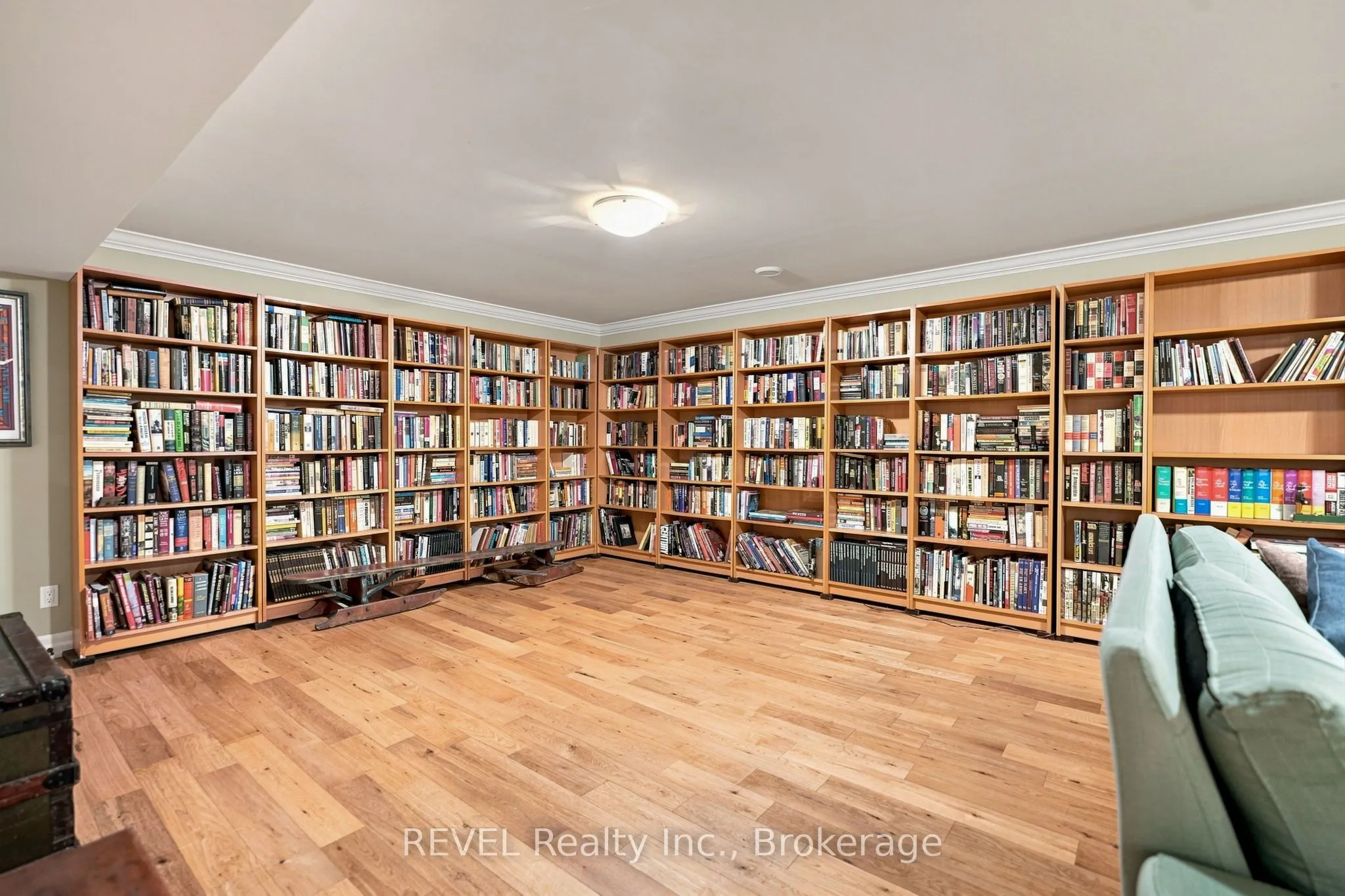 10 Evergreen Lane