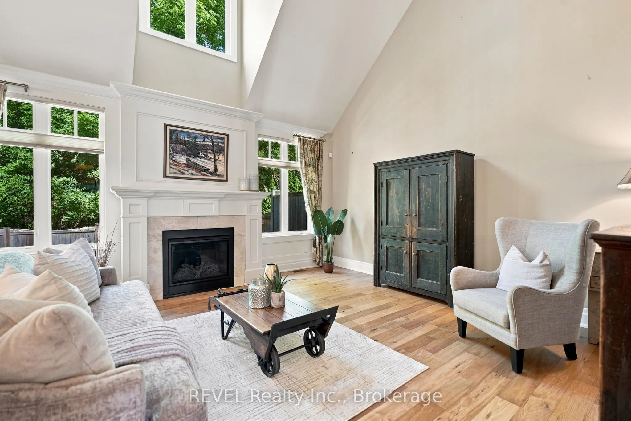 10 Evergreen Lane