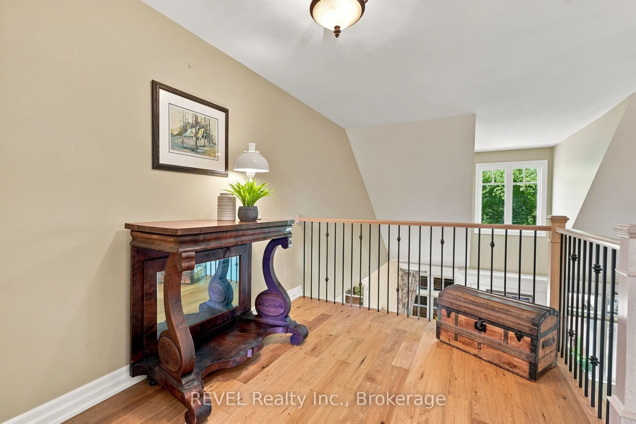 10 Evergreen Lane