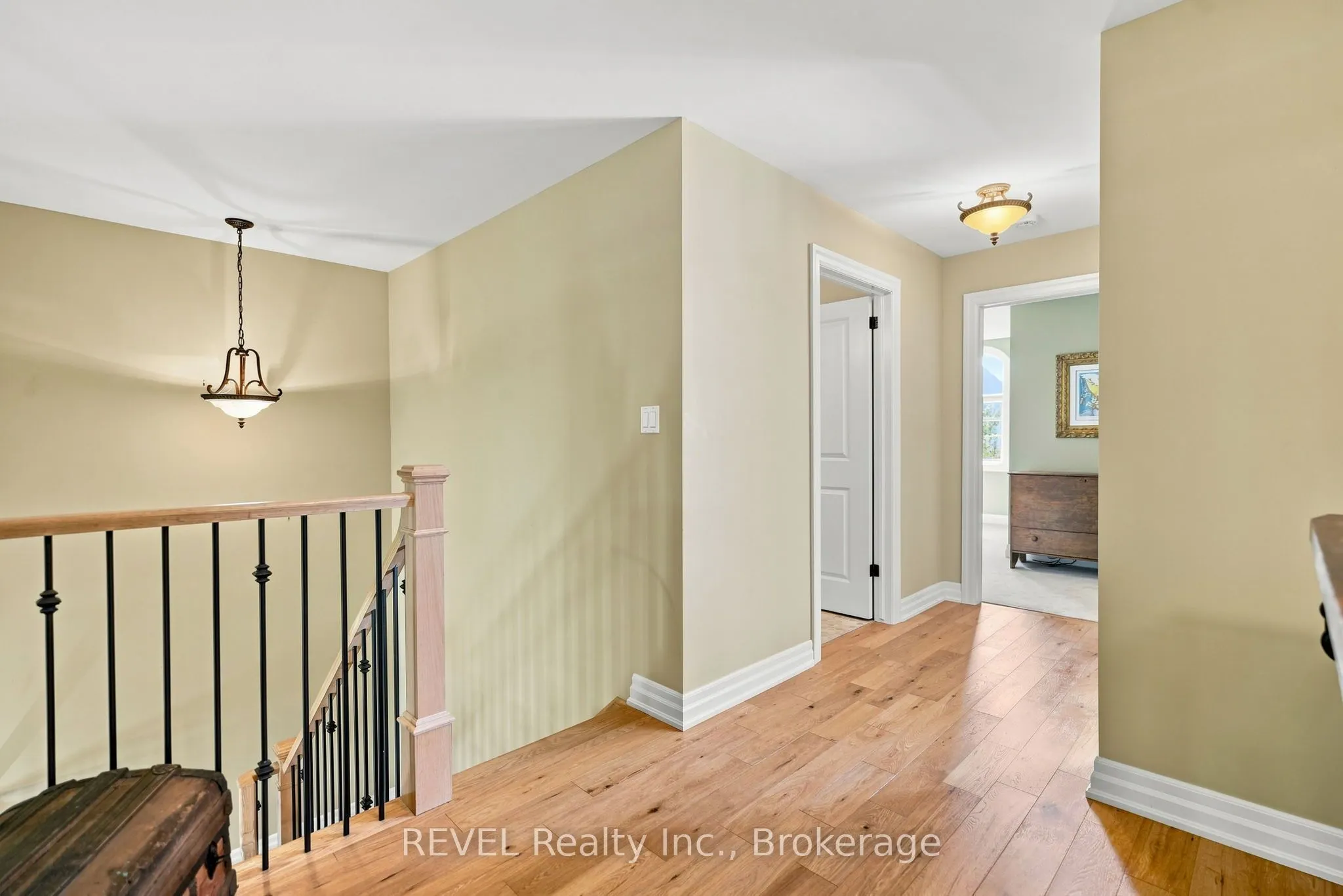 10 Evergreen Lane