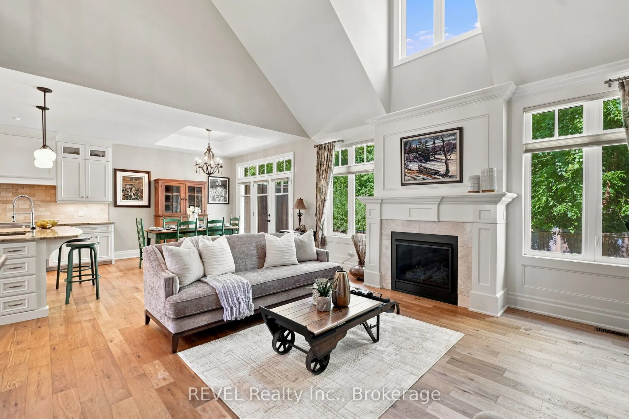 10 Evergreen Lane