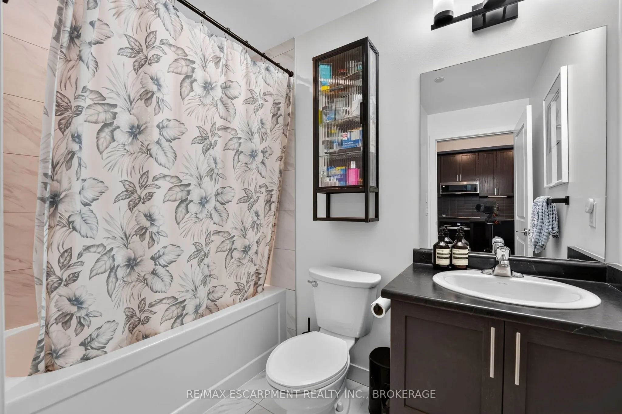 461 Green Road ##205