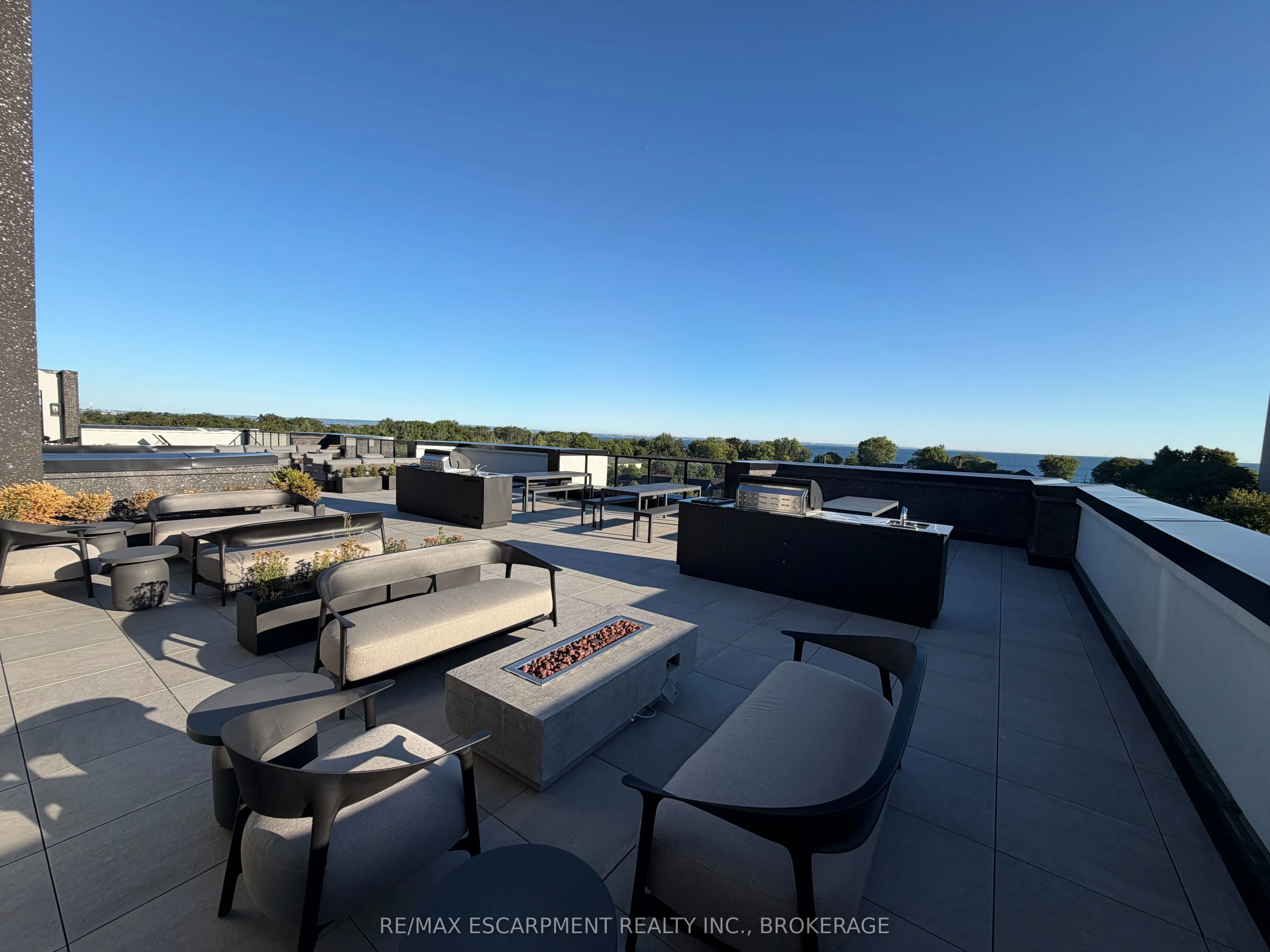 461 Green Road ##205