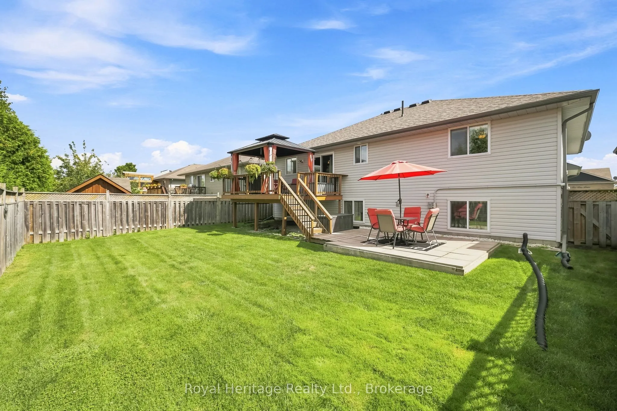 10 Fox Den Drive