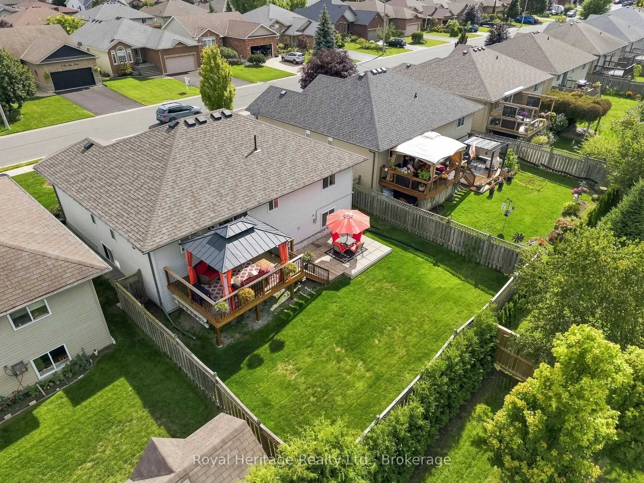 10 Fox Den Drive