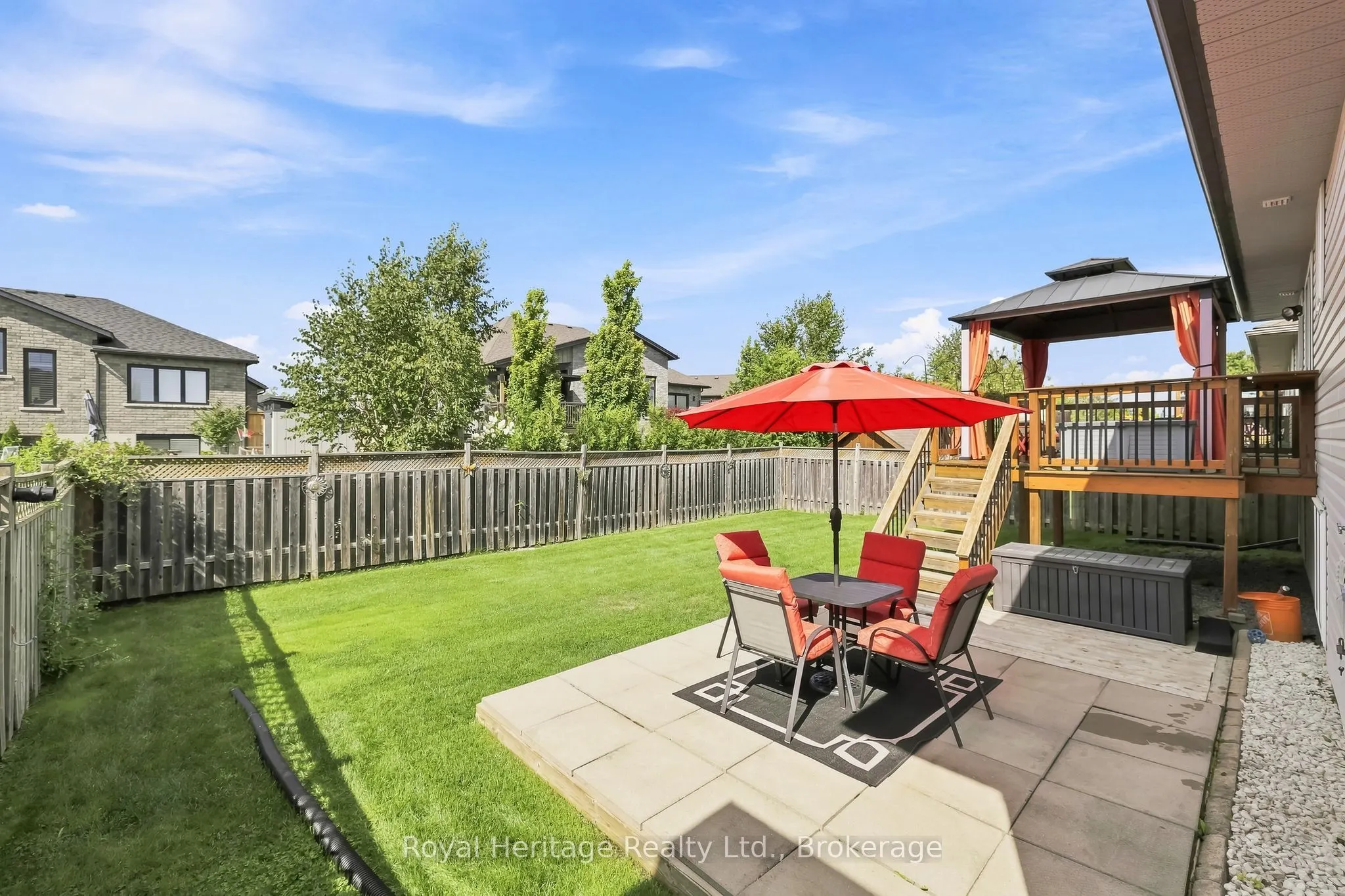 10 Fox Den Drive
