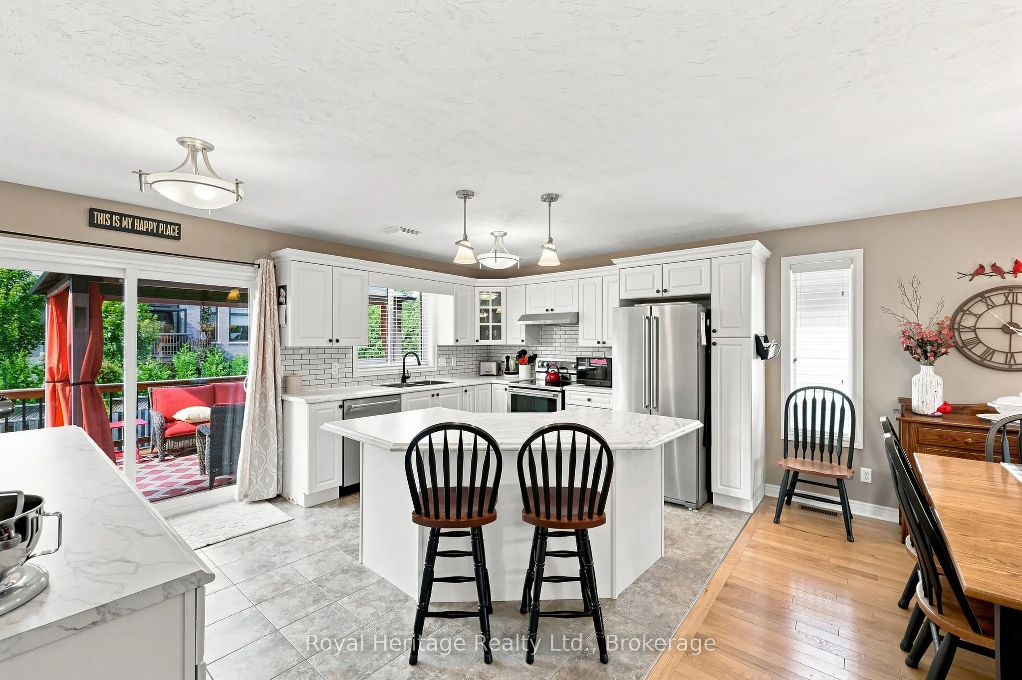 10 Fox Den Drive