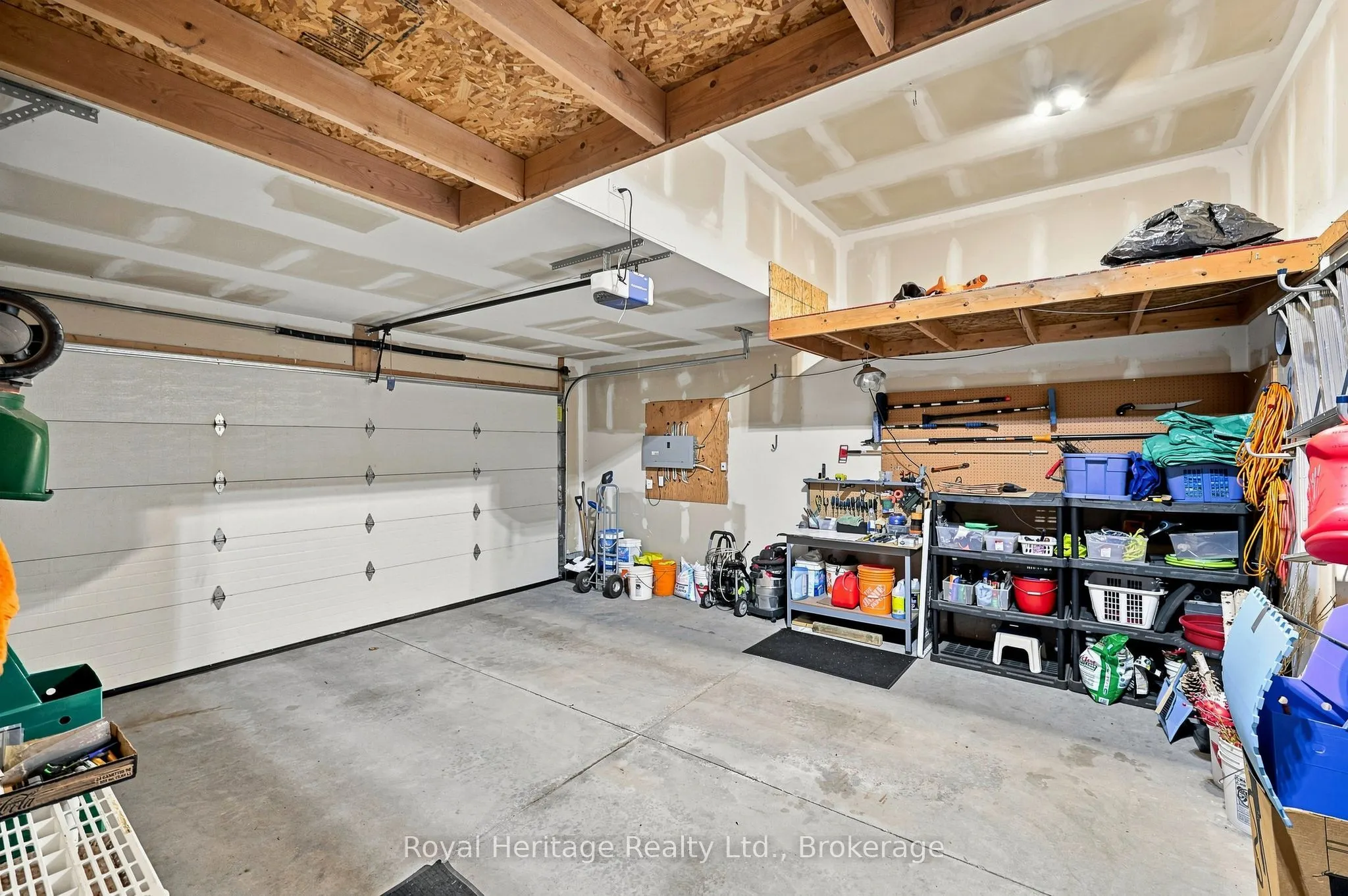 10 Fox Den Drive