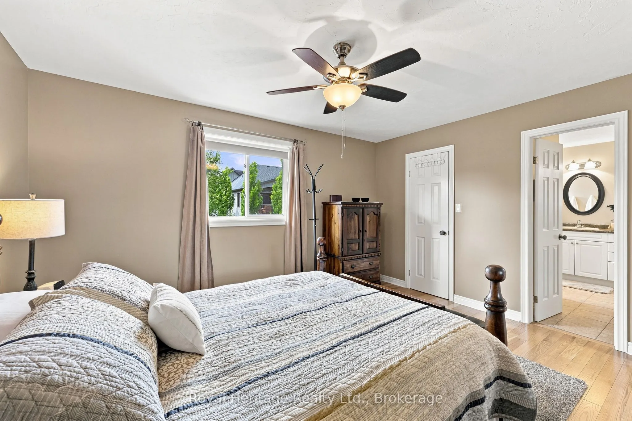 10 Fox Den Drive