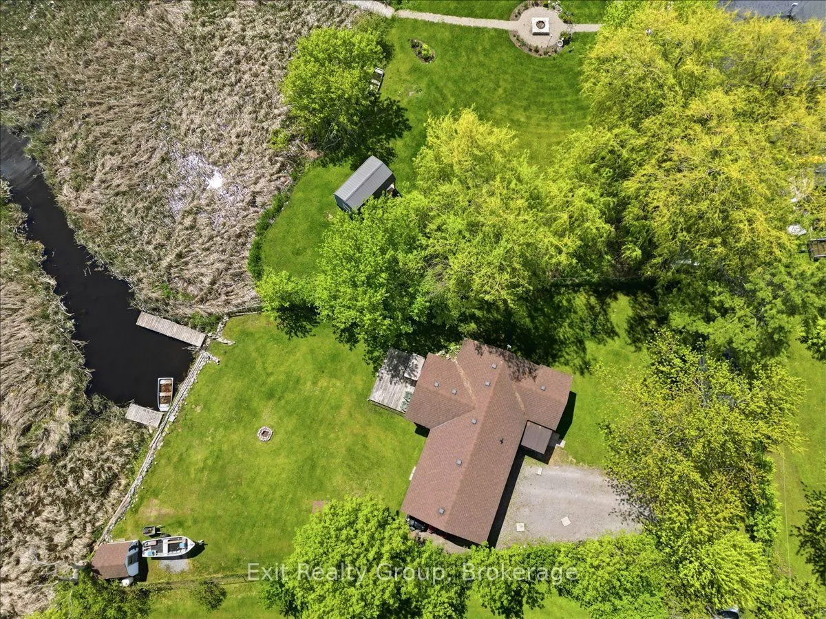 33 Willow Point Road