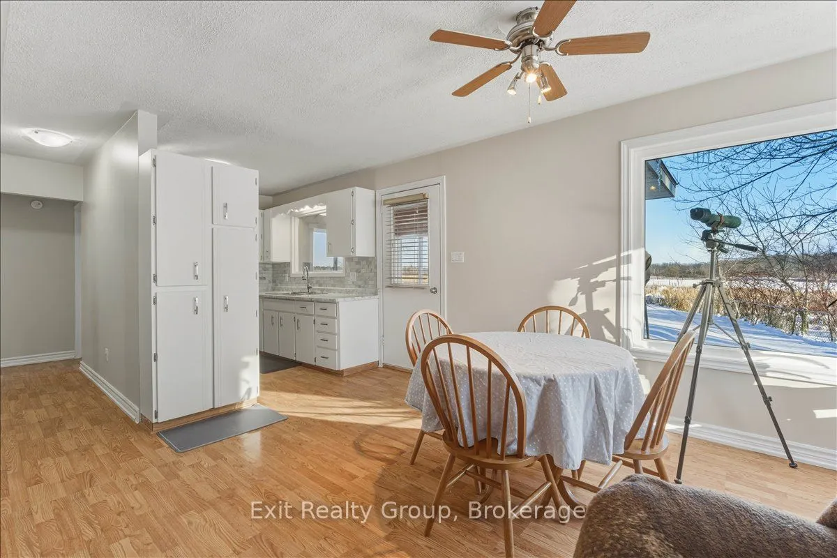 33 Willow Point Road
