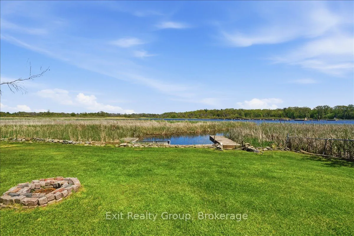 33 Willow Point Road