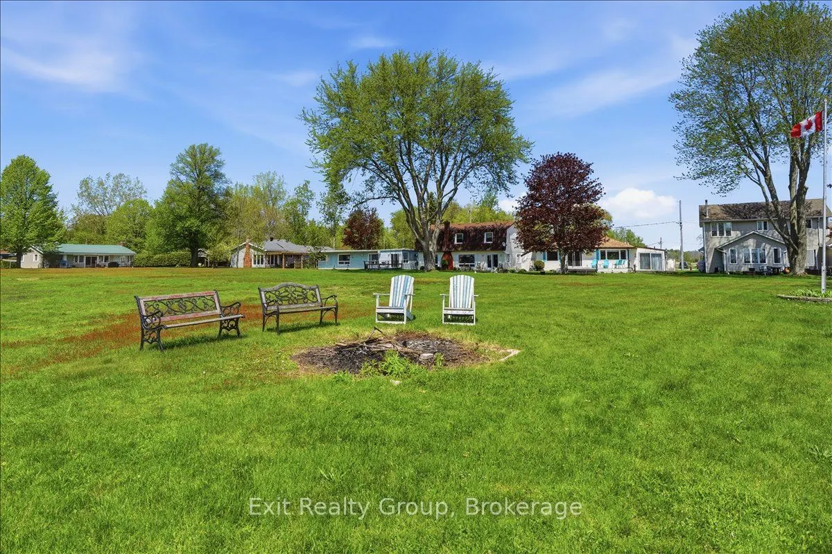 33 Willow Point Road